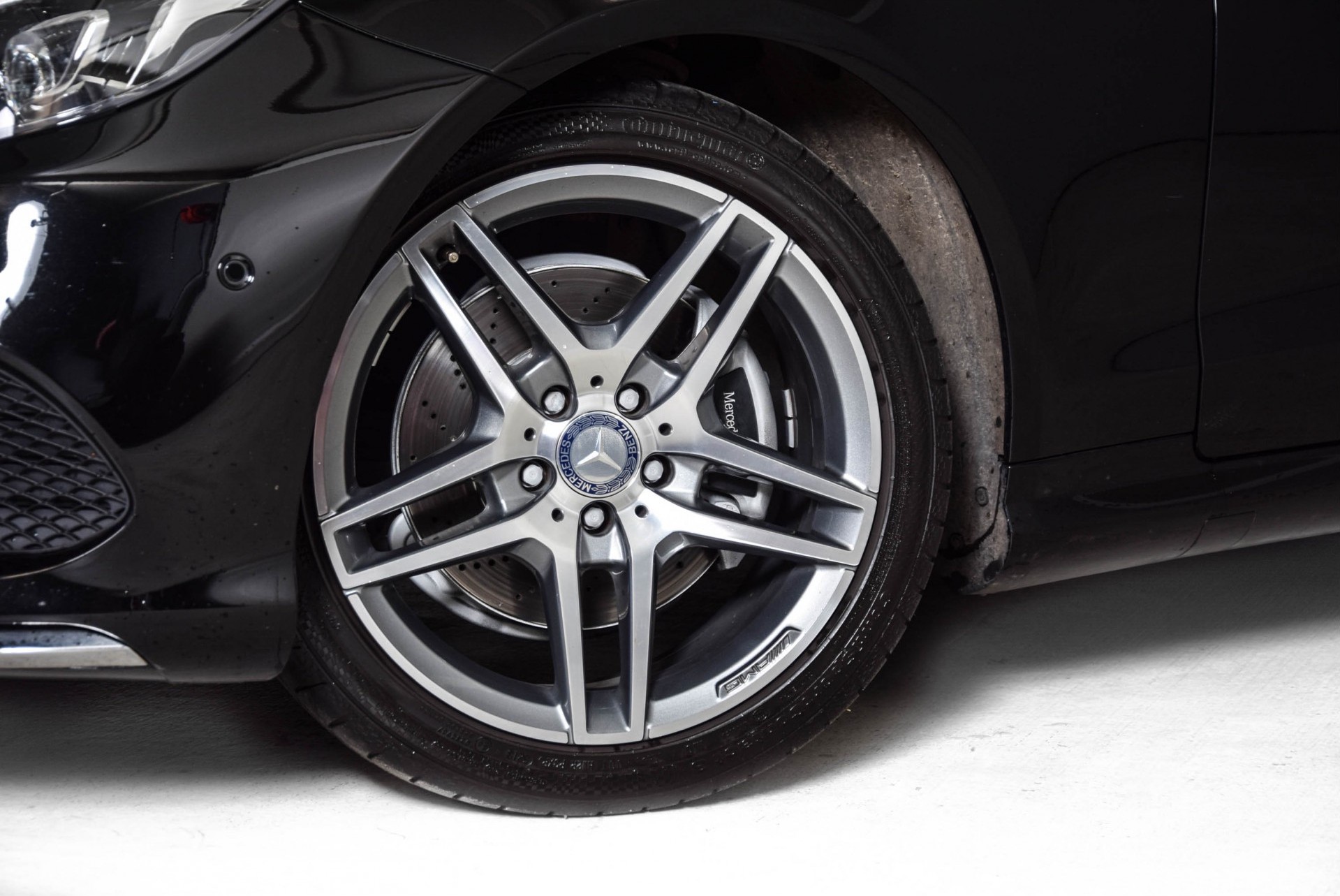 Mercedes-Benz E-Klasse Coupé 250 AMG Dynamic Comand Harman-Kardon Aut7 Foto 19