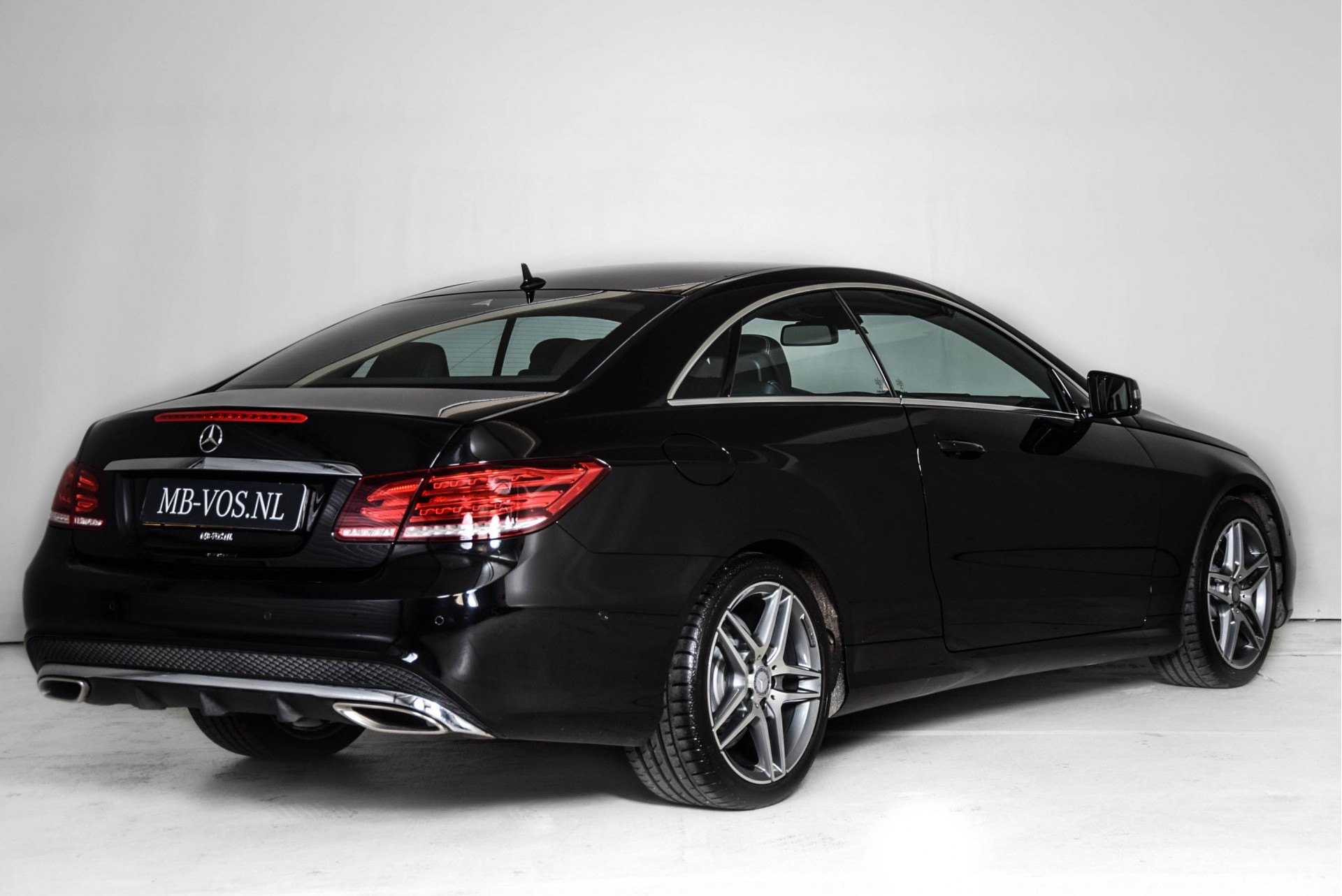 Mercedes-Benz E-Klasse Coupé 250 AMG Dynamic Comand Harman-Kardon Aut7 Foto 2