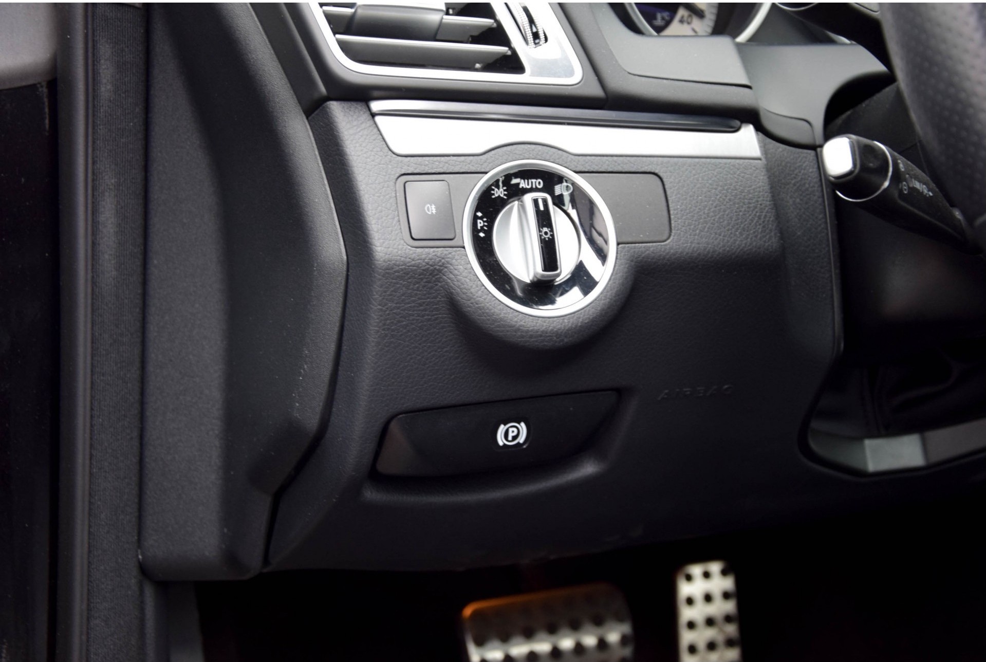 Mercedes-Benz E-Klasse Coupé 250 AMG Dynamic Comand Harman-Kardon Aut7 Foto 9