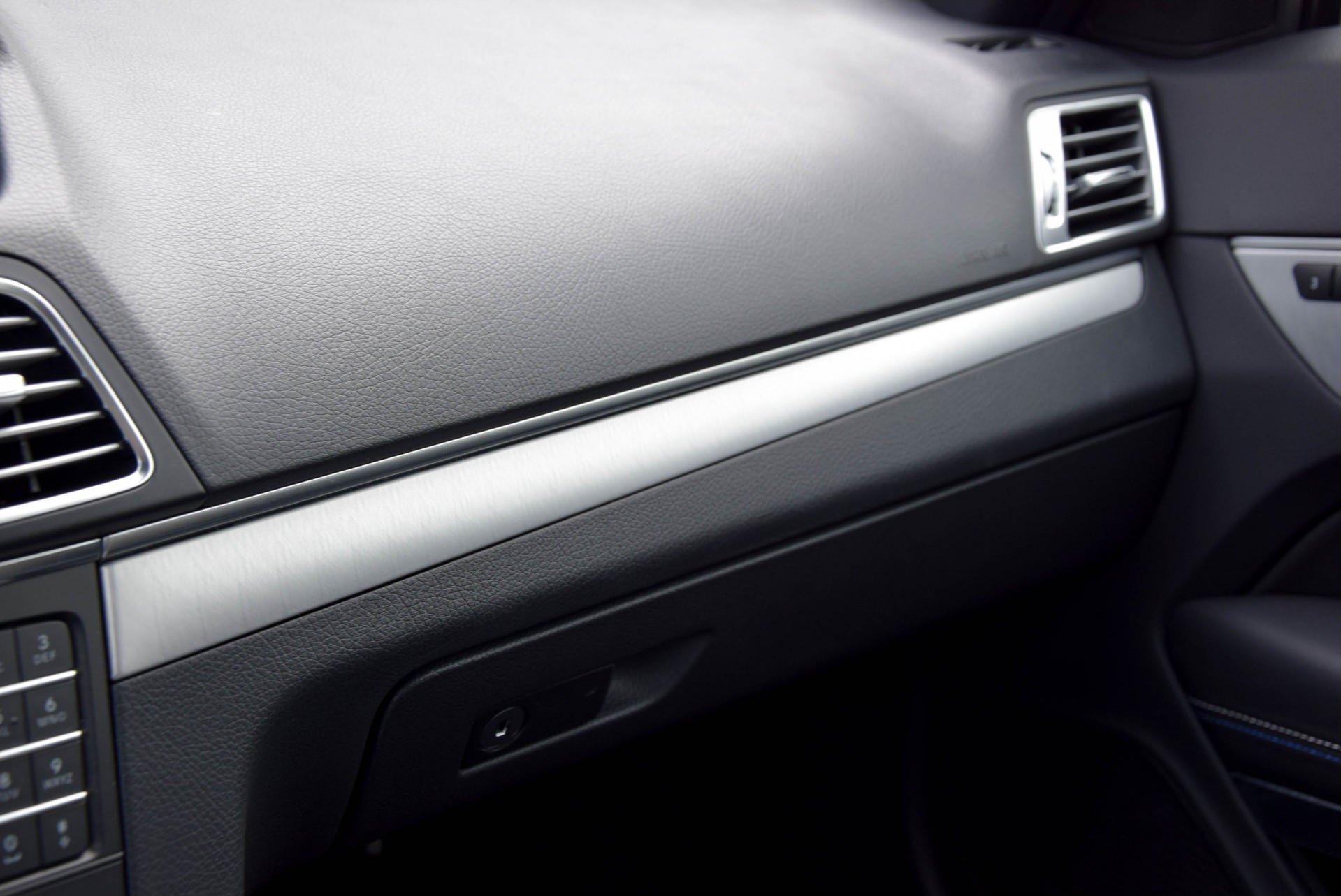 Mercedes-Benz E-Klasse Cabrio 250 SPORT EDITION AMG Distronic/Comand/360/Mem/ILS Aut7 Foto 14