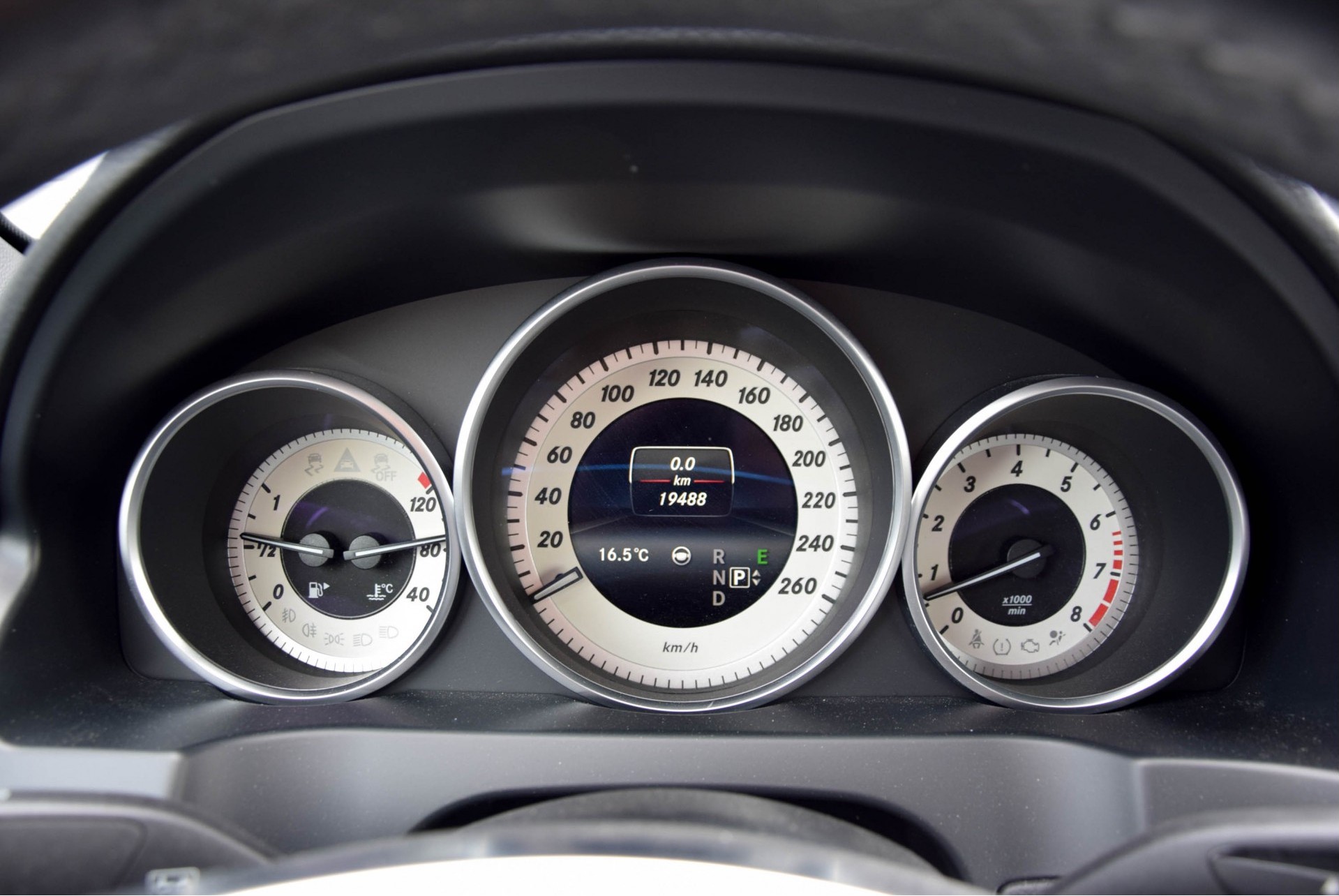 Mercedes-Benz E-Klasse Cabrio 250 SPORT EDITION AMG Distronic/Comand/360/Mem/ILS Aut7 Foto 7