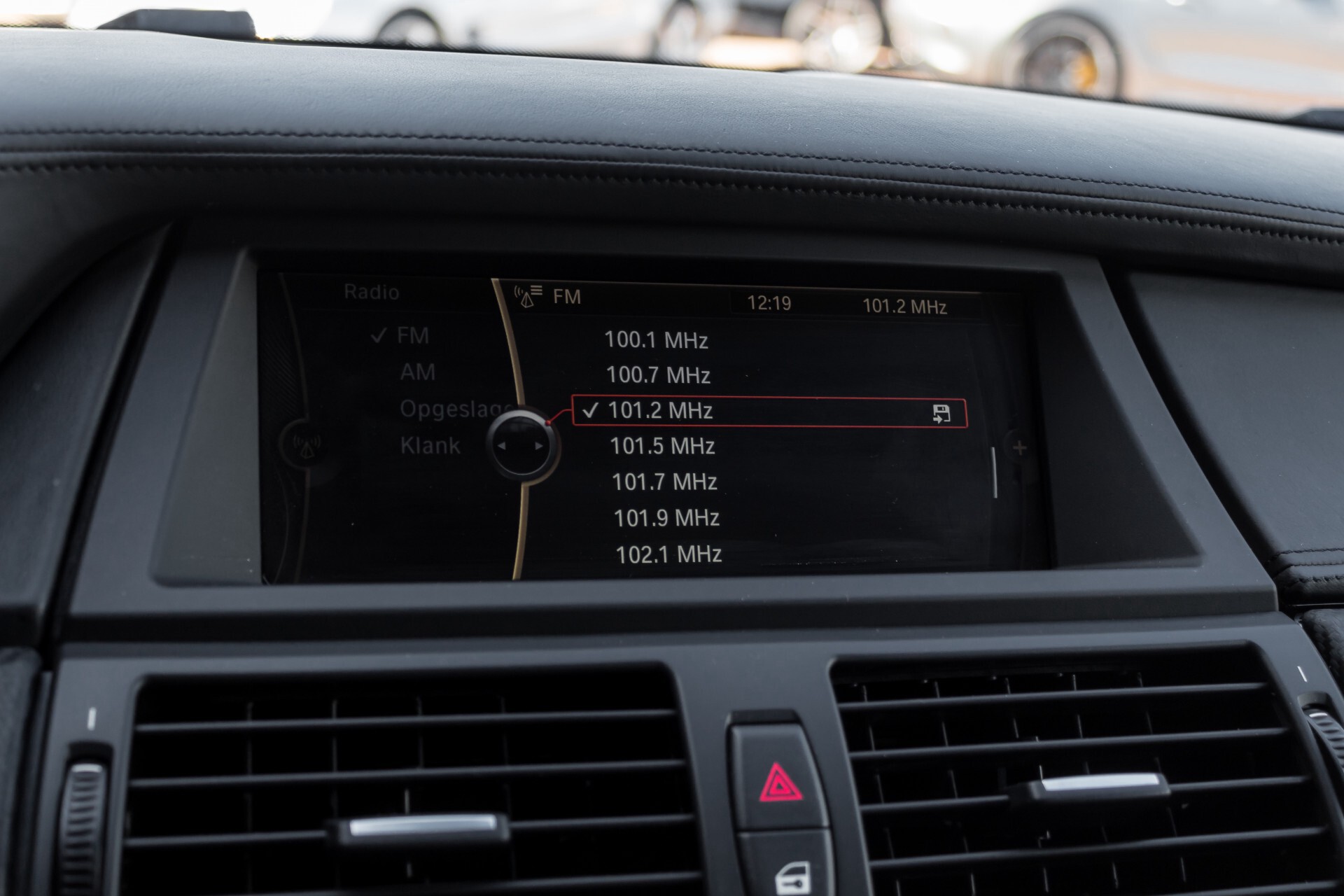 BMW X6 4.4i M Pano/Adaptive Drive/HUD/Keyless/360camera/TV/Drivers Pack/Entertainment/Shadowline Aut6 Foto 17