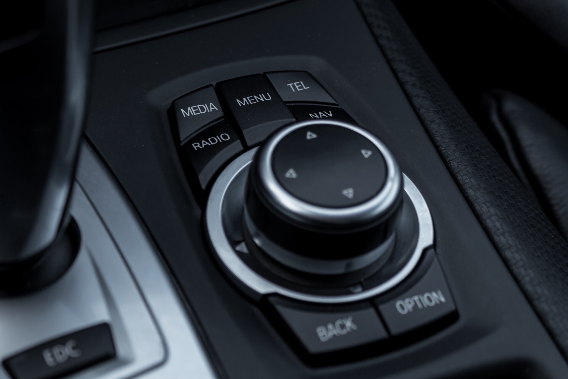 BMW X6 4.4i M Pano/Adaptive Drive/HUD/Keyless/360camera/TV/Drivers Pack/Entertainment/Shadowline Aut6 Foto 24