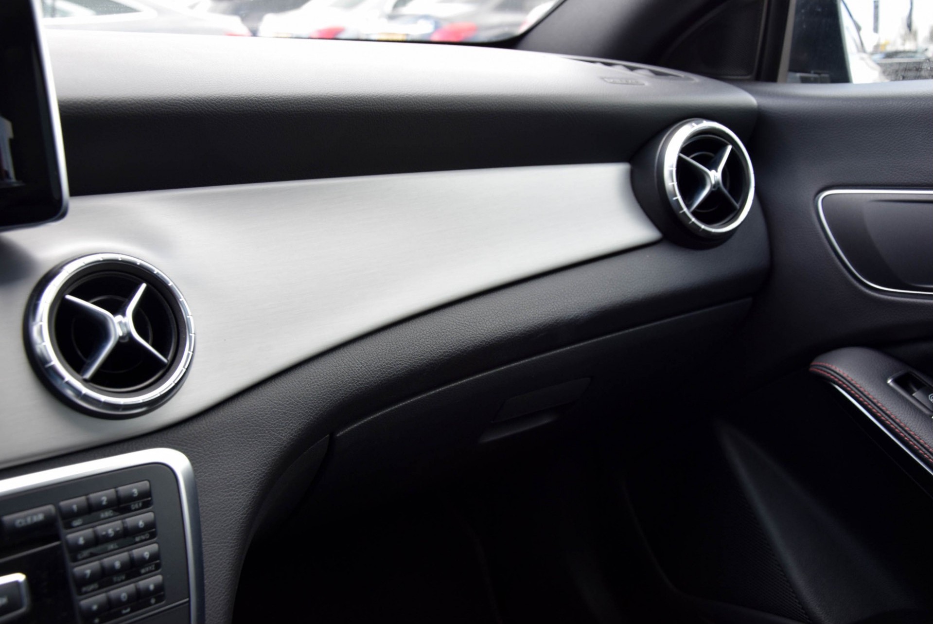 Mercedes-Benz CLA-Klasse 180 AMG Night Panorama Navi/Camera Aut7 Foto 14