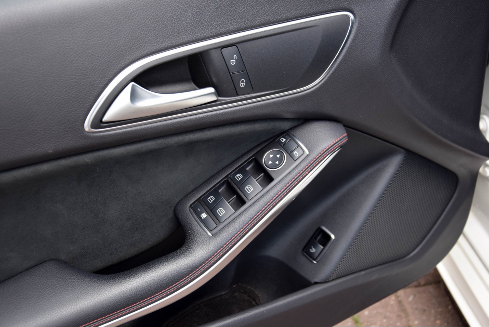 Mercedes-Benz CLA-Klasse 180 AMG Night Panorama Navi/Camera Aut7 Foto 7