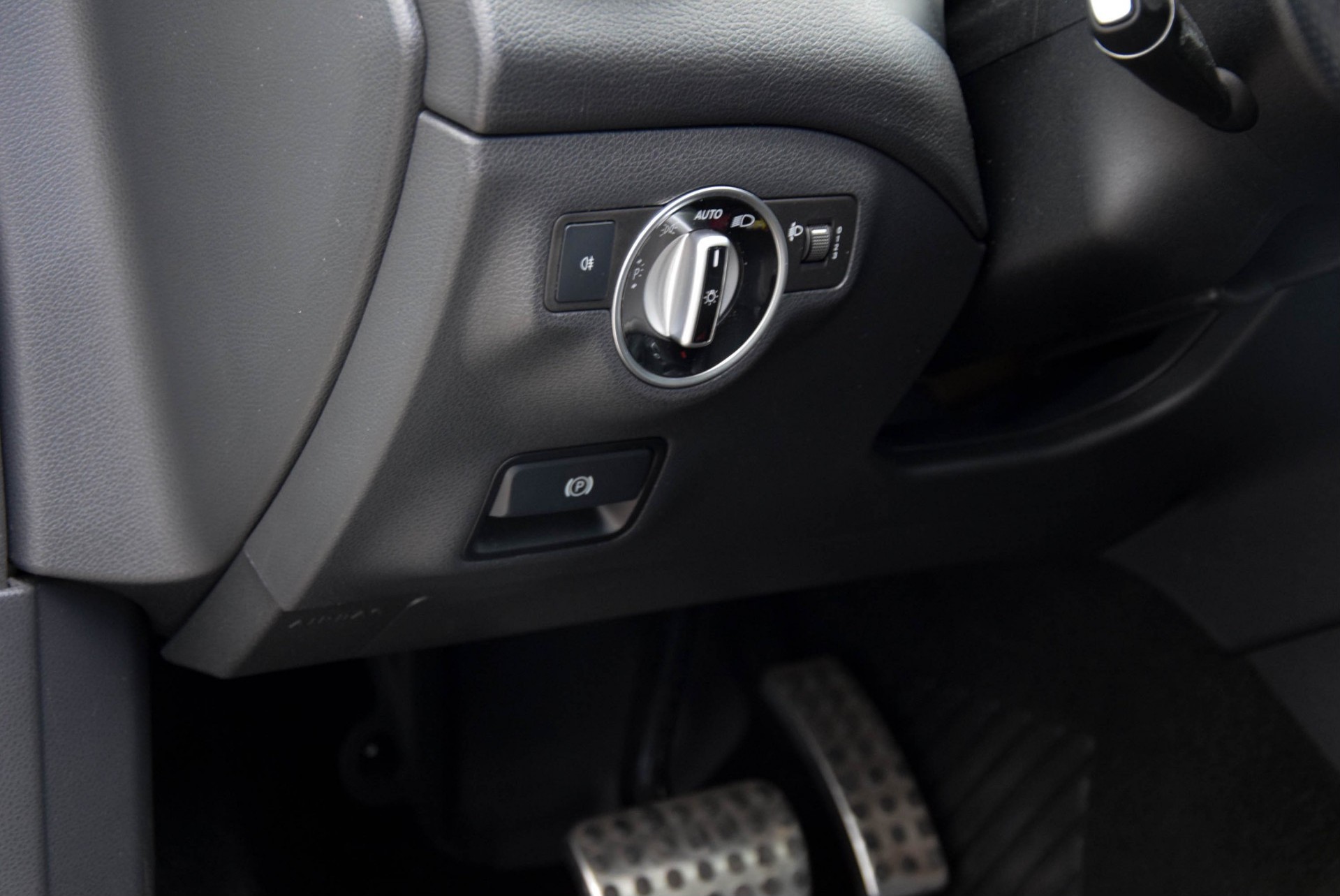 Mercedes-Benz CLA-Klasse 180 AMG Night Panorama Navi/Camera Aut7 Foto 8