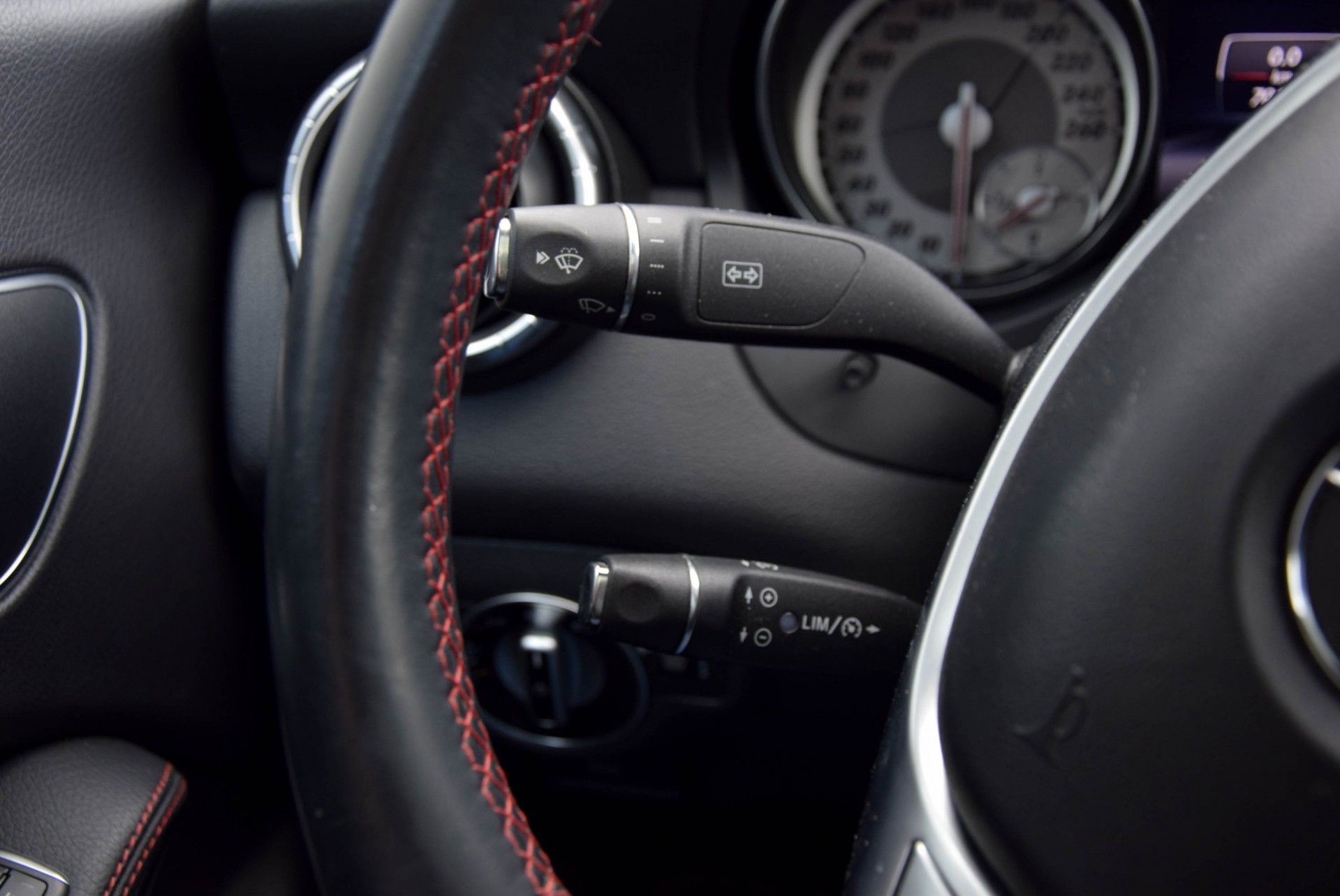 Mercedes-Benz CLA-Klasse 180 AMG Night Panorama Navi/Camera Aut7 Foto 9