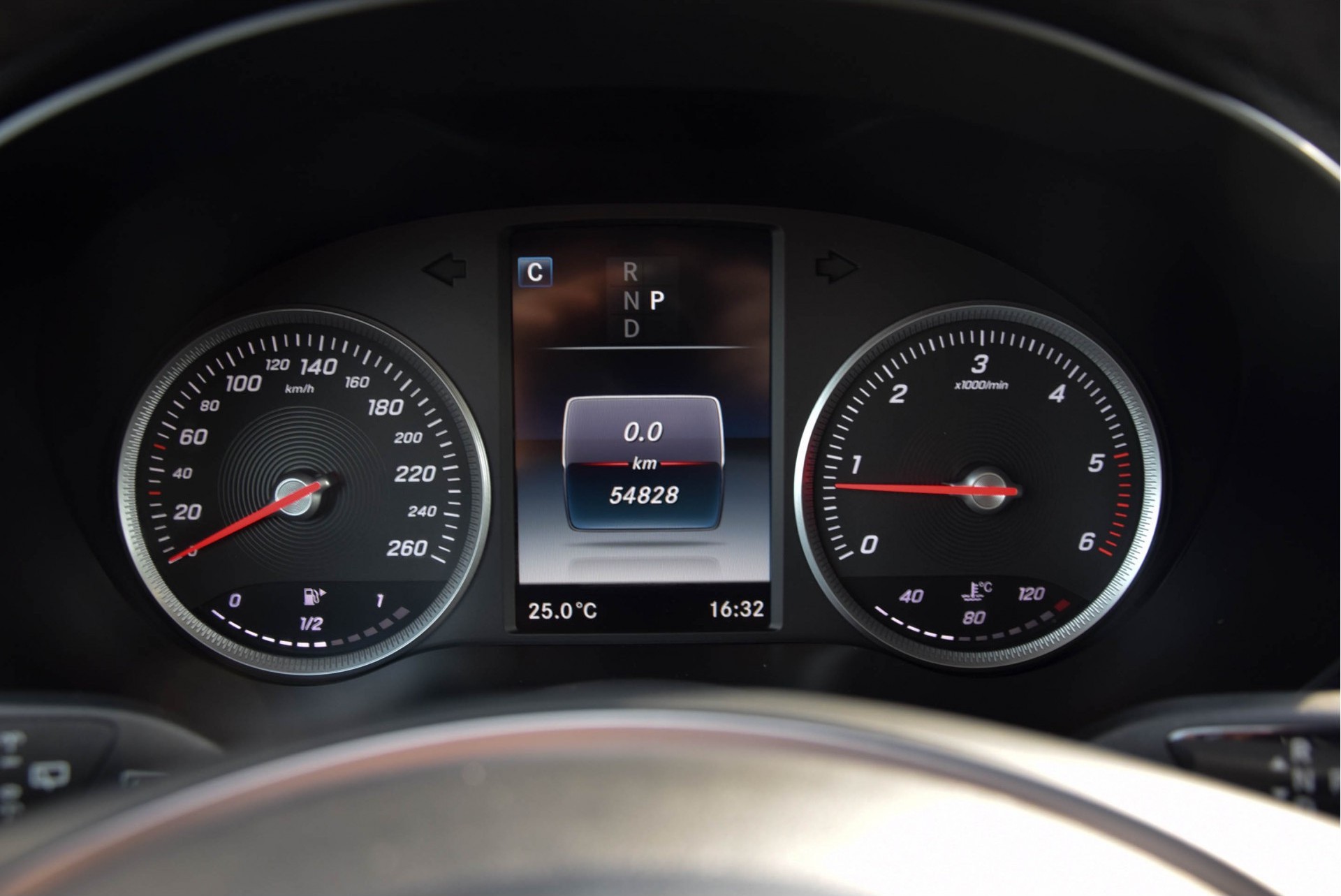 Mercedes-Benz GLC-Klasse 220d 4-M Exclusive/Pano/Trekhaak Aut9 Foto 7