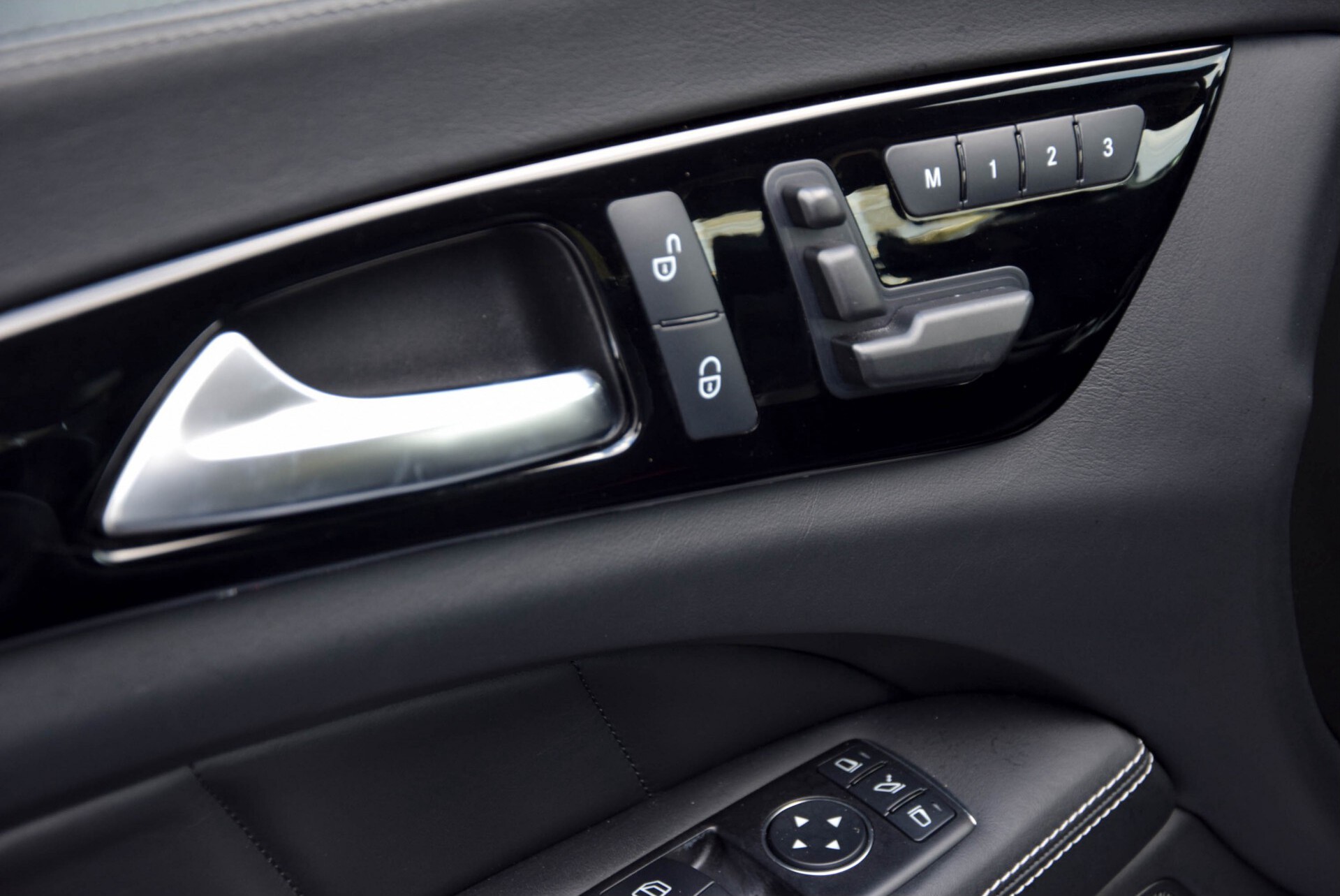 Mercedes-Benz CLS-Klasse Shooting Brake 350 Cdi 4-M AMG Nappa/Luchtvering/Mem/Harman-Kardon/Keyless Aut7 Foto 6