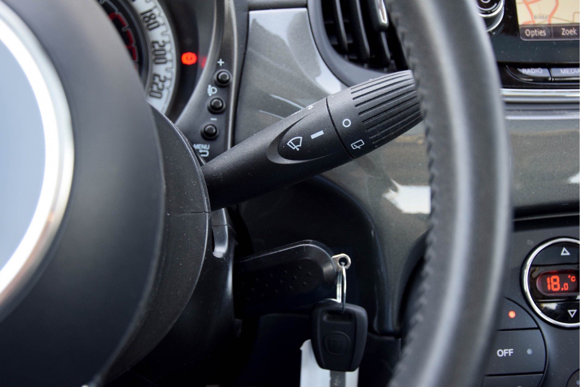 Fiat 500 0.9 TwinAir Turbo Lounge Panorama Navi/Ecc/16"/DAB+/PTS/Pack Style Foto 10