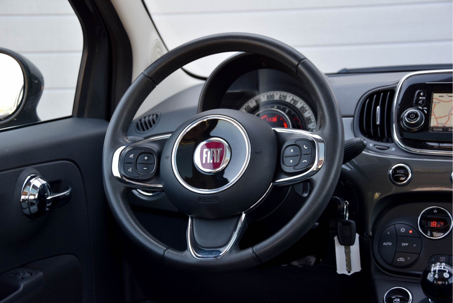 Fiat 500 0.9 TwinAir Turbo Lounge Panorama Navi/Ecc/16"/DAB+/PTS/Pack Style Foto 9