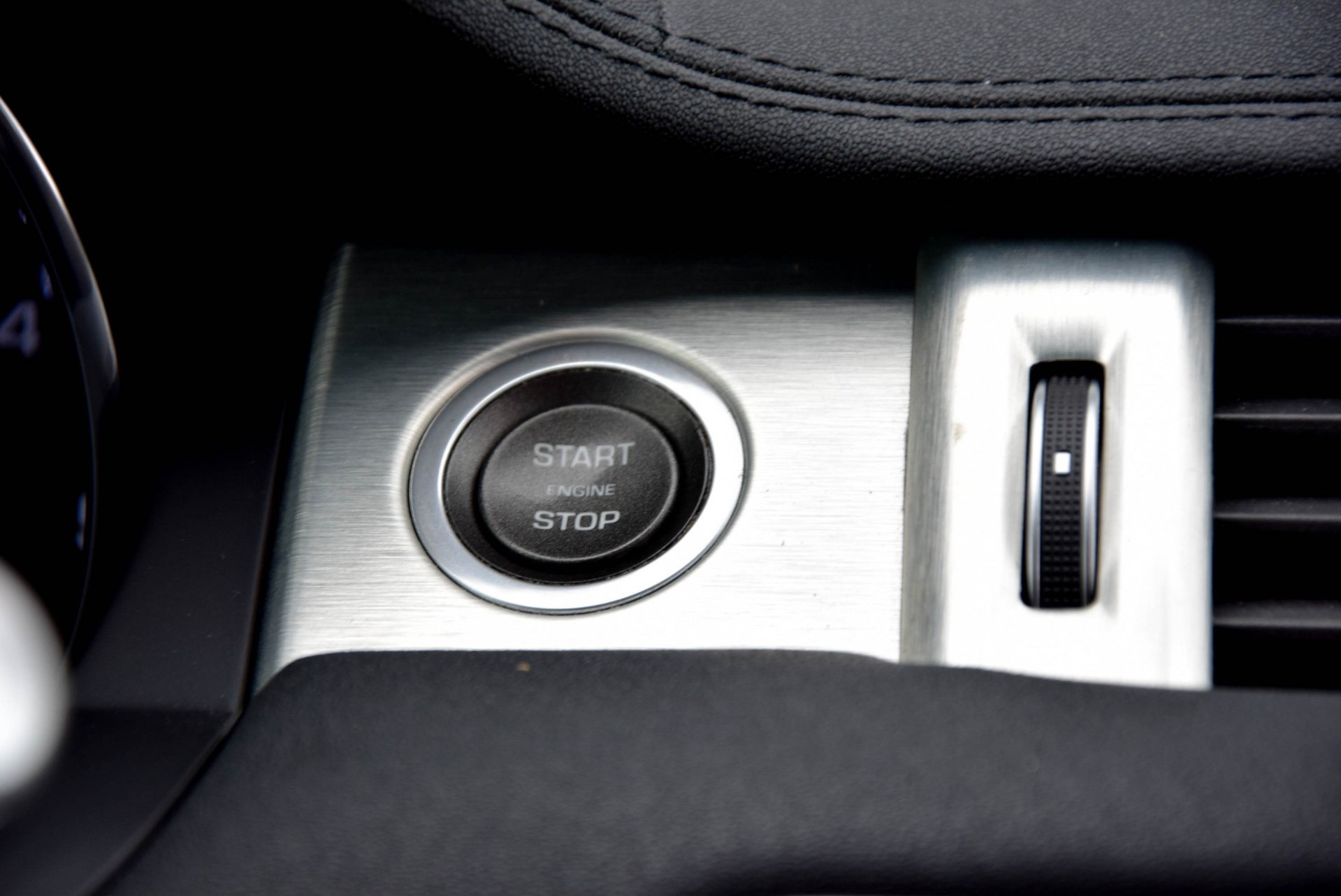 Land Rover Range Rover Evoque 2.2 TD4 4WD Panorama/Leder/Navi Pure Business Edition Aut9 Foto 13