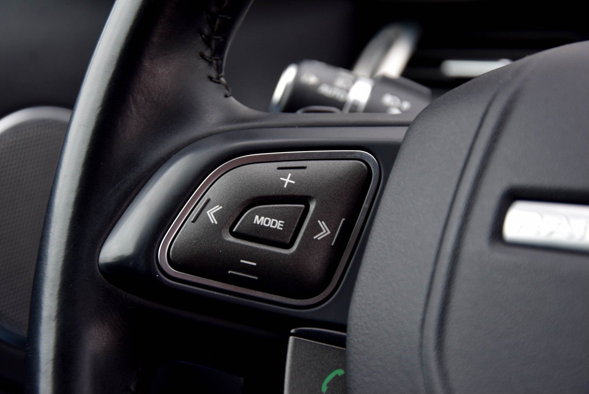 Land Rover Range Rover Evoque 2.2 TD4 4WD Panorama/Leder/Navi Pure Business Edition Aut9 Foto 14