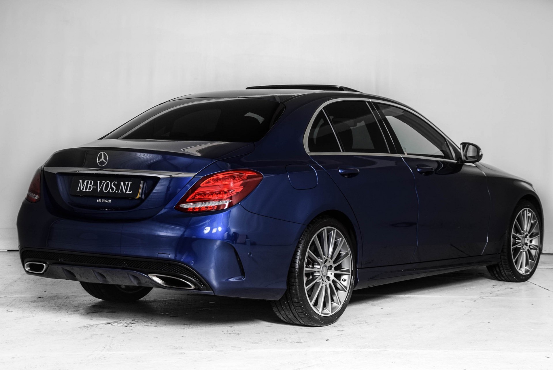 Mercedes-Benz C-Klasse 300 AMG Luchvering/Distronic/HUD/Dak/Comand/Camera Aut7 Foto 2