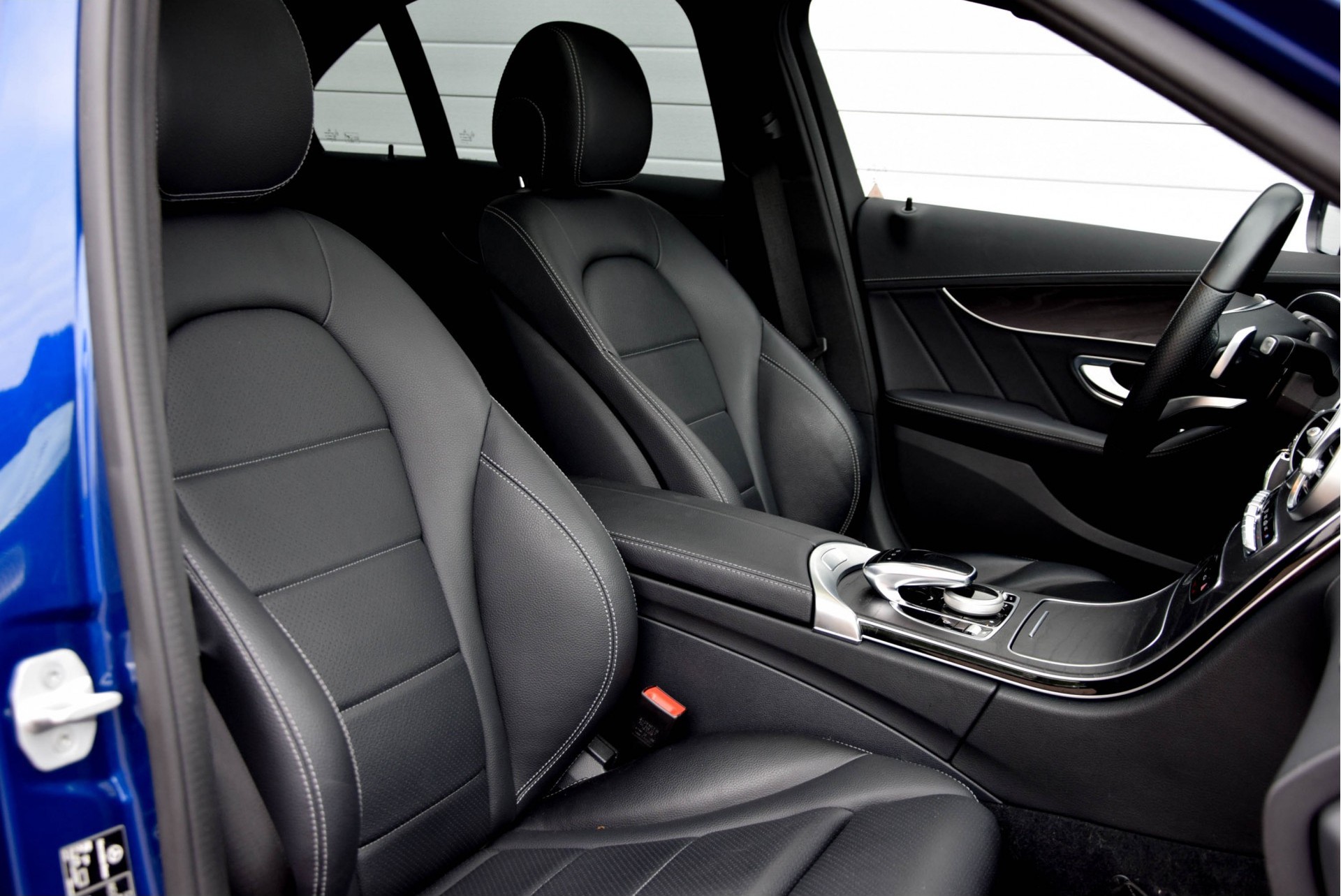 Mercedes-Benz C-Klasse 300 AMG Luchvering/Distronic/HUD/Dak/Comand/Camera Aut7 Foto 3