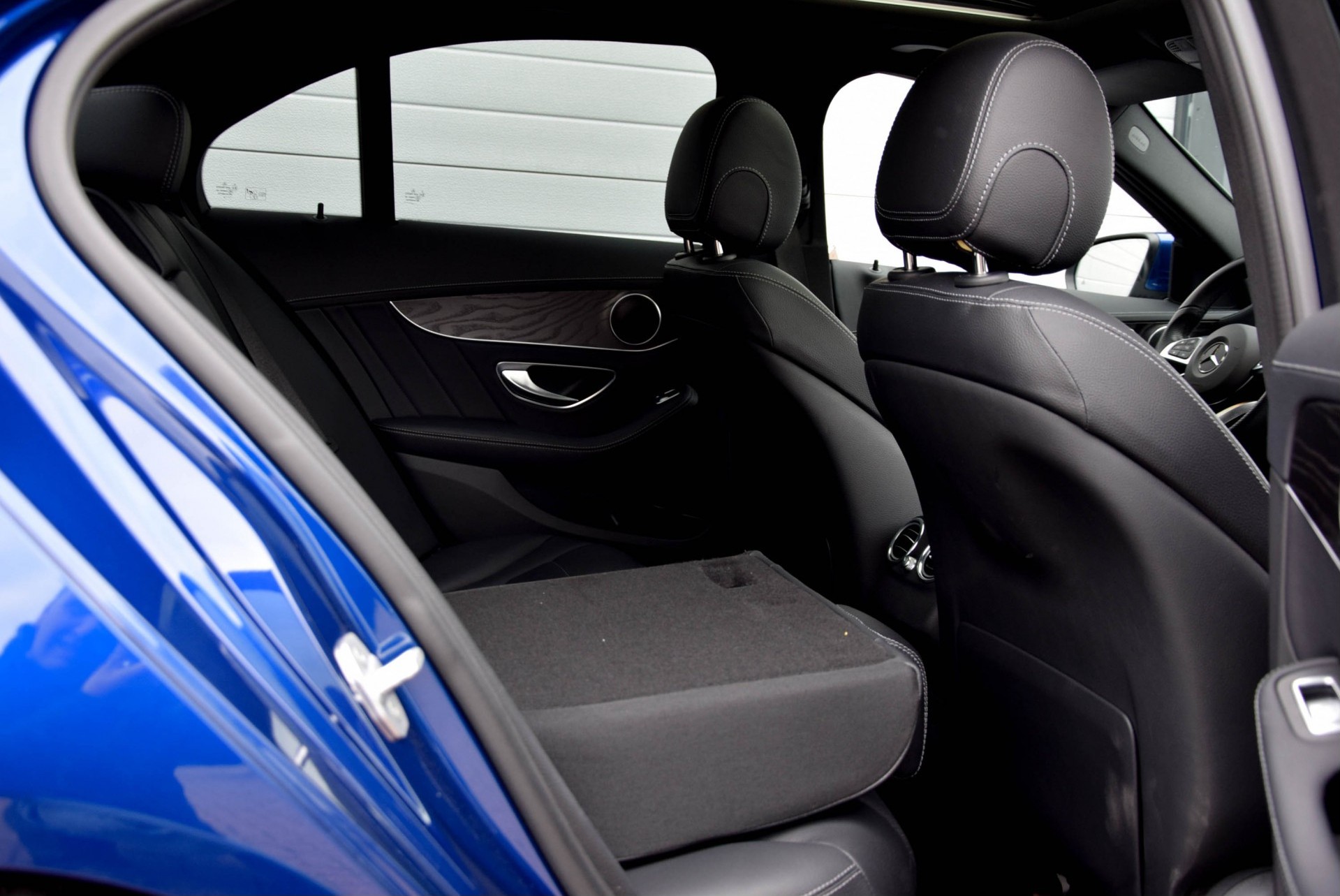 Mercedes-Benz C-Klasse 300 AMG Luchvering/Distronic/HUD/Dak/Comand/Camera Aut7 Foto 5