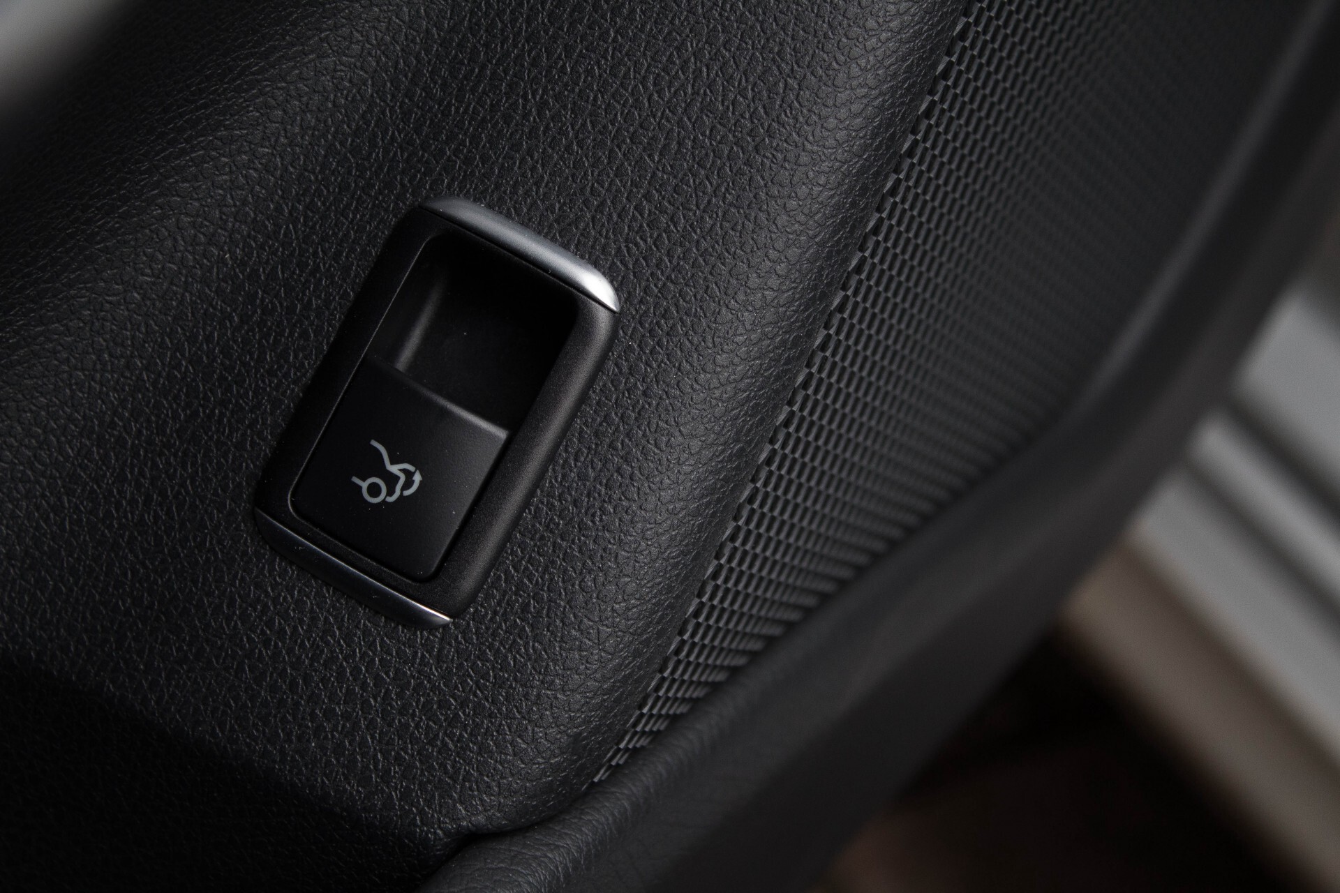 Mercedes-Benz CLA-Klasse 200 Urban Xenon/Navi/Zwartehemel/18'' Aut7 Foto 15