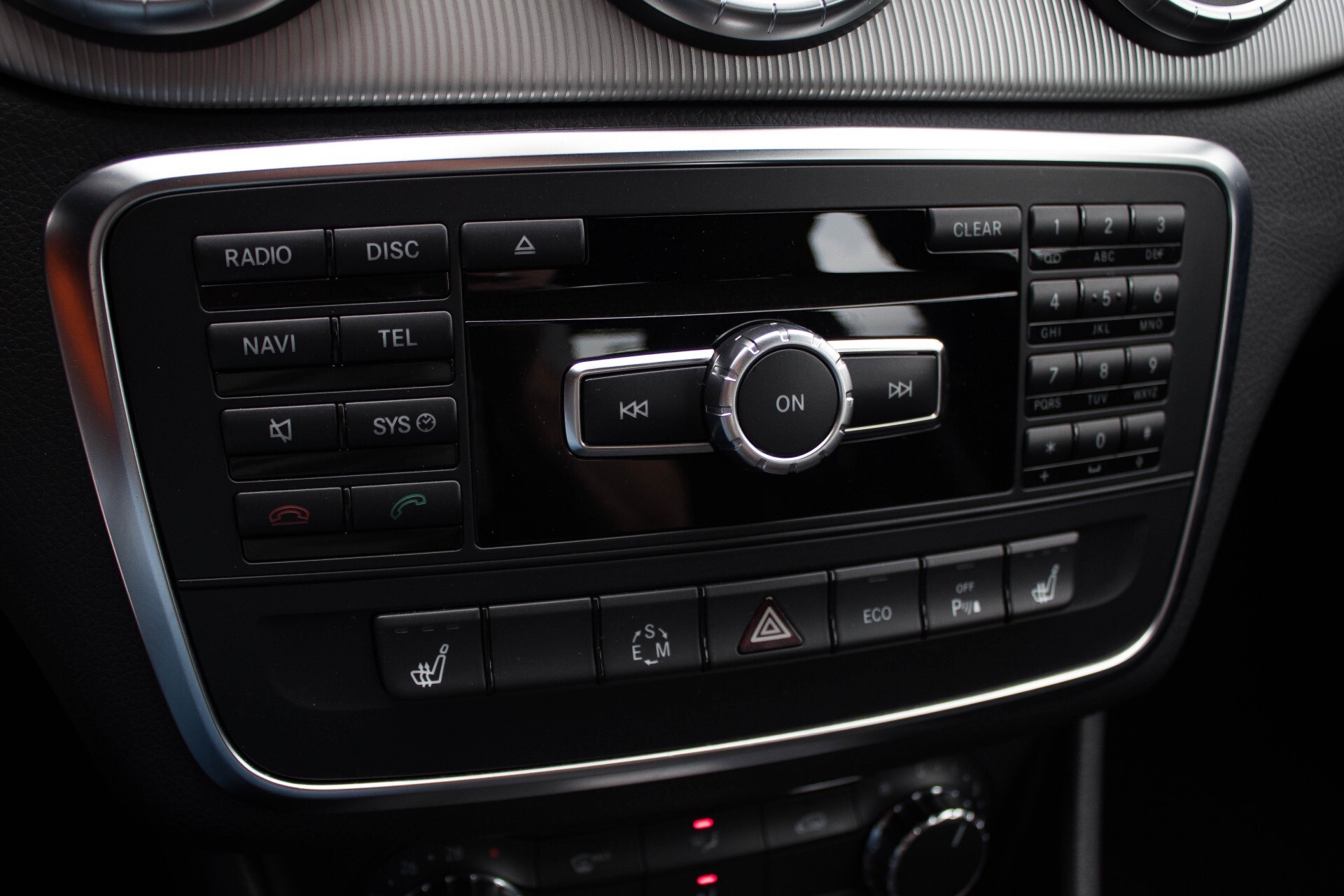 Mercedes-Benz CLA-Klasse 200 Urban Xenon/Navi/Zwartehemel/18'' Aut7 Foto 20