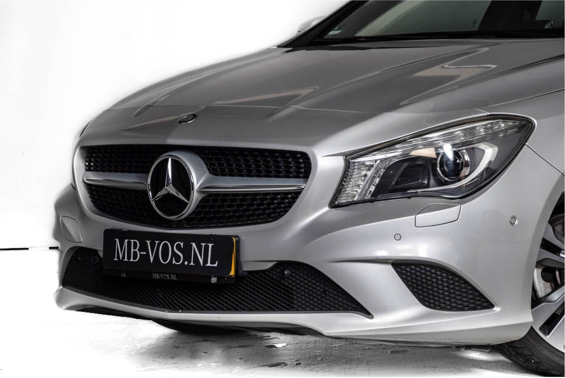 Mercedes-Benz CLA-Klasse 200 Urban Xenon/Navi/Zwartehemel/18'' Aut7 Foto 27
