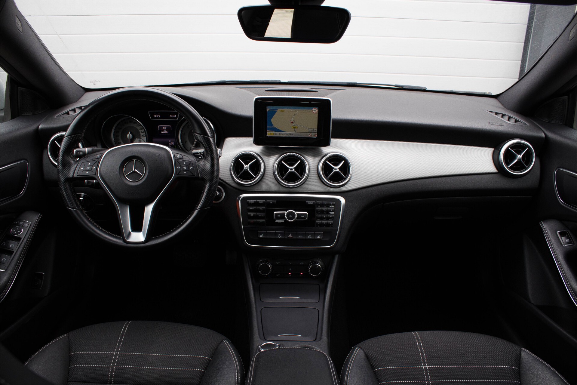 Mercedes-Benz CLA-Klasse 200 Urban Xenon/Navi/Zwartehemel/18'' Aut7 Foto 7