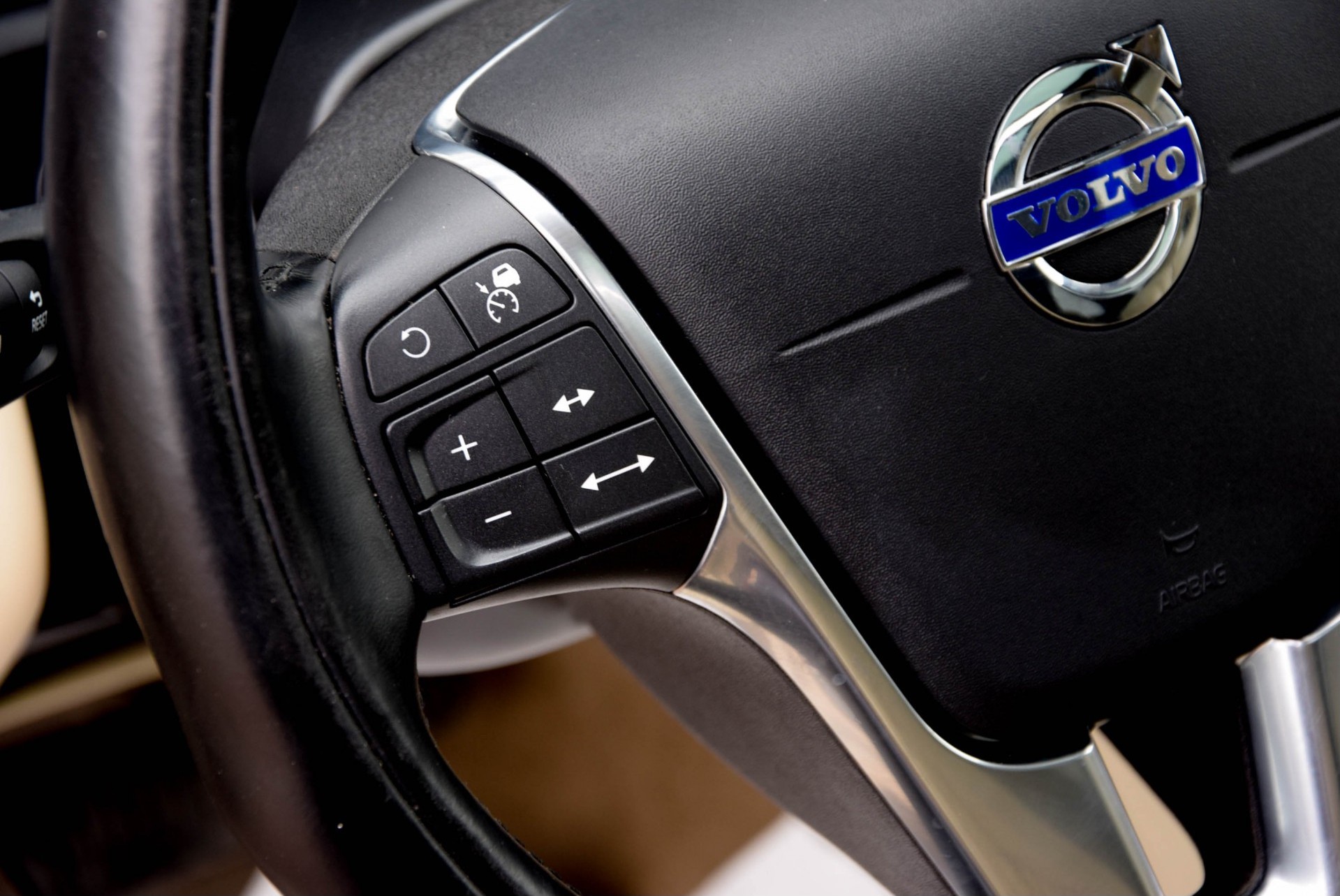Volvo XC60 2.0 D4 FWD Summum LuxuryLine/BusinessPack/Intellisafe/Pano Aut8 Foto 16