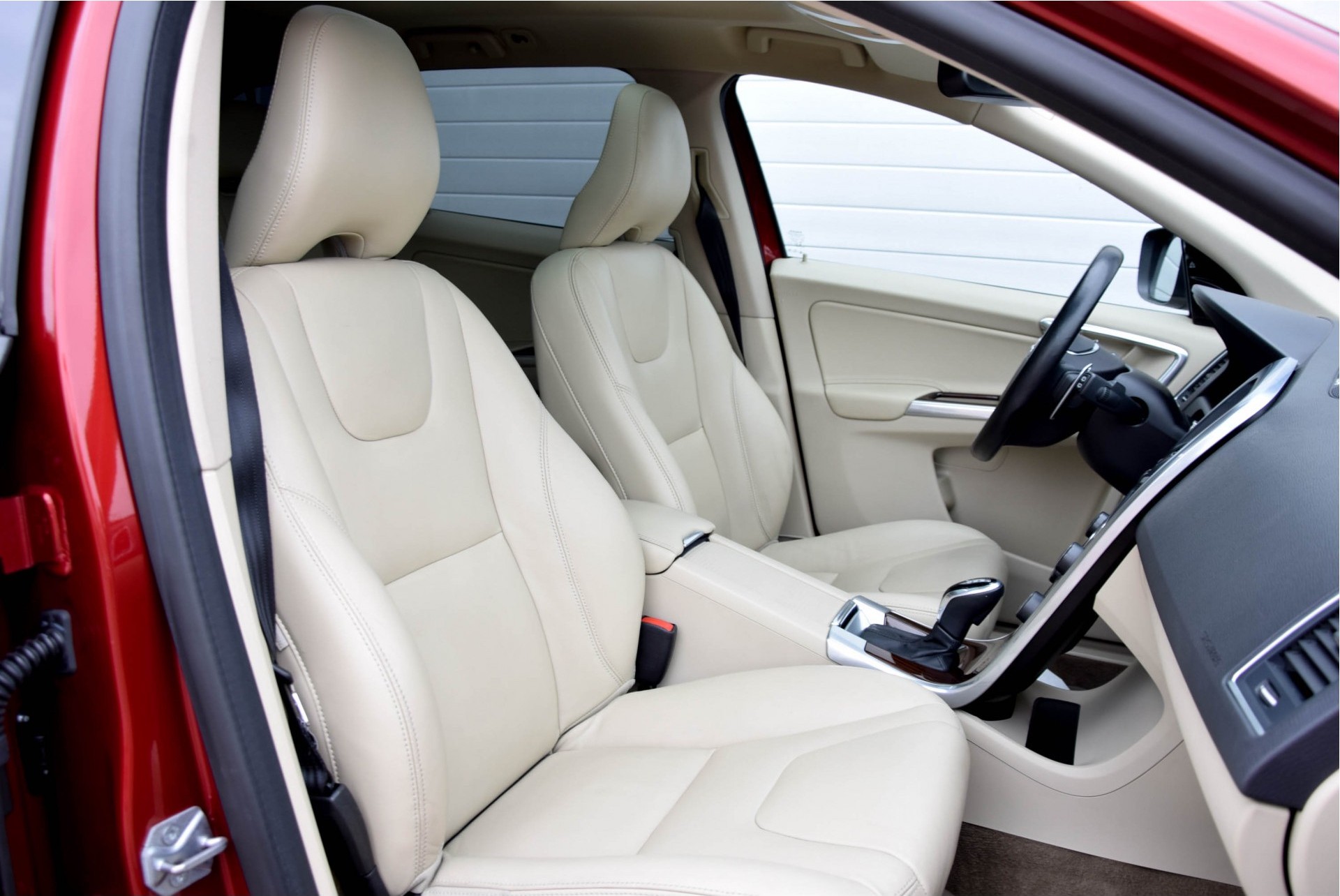 Volvo XC60 2.0 D4 FWD Summum LuxuryLine/BusinessPack/Intellisafe/Pano Aut8 Foto 3