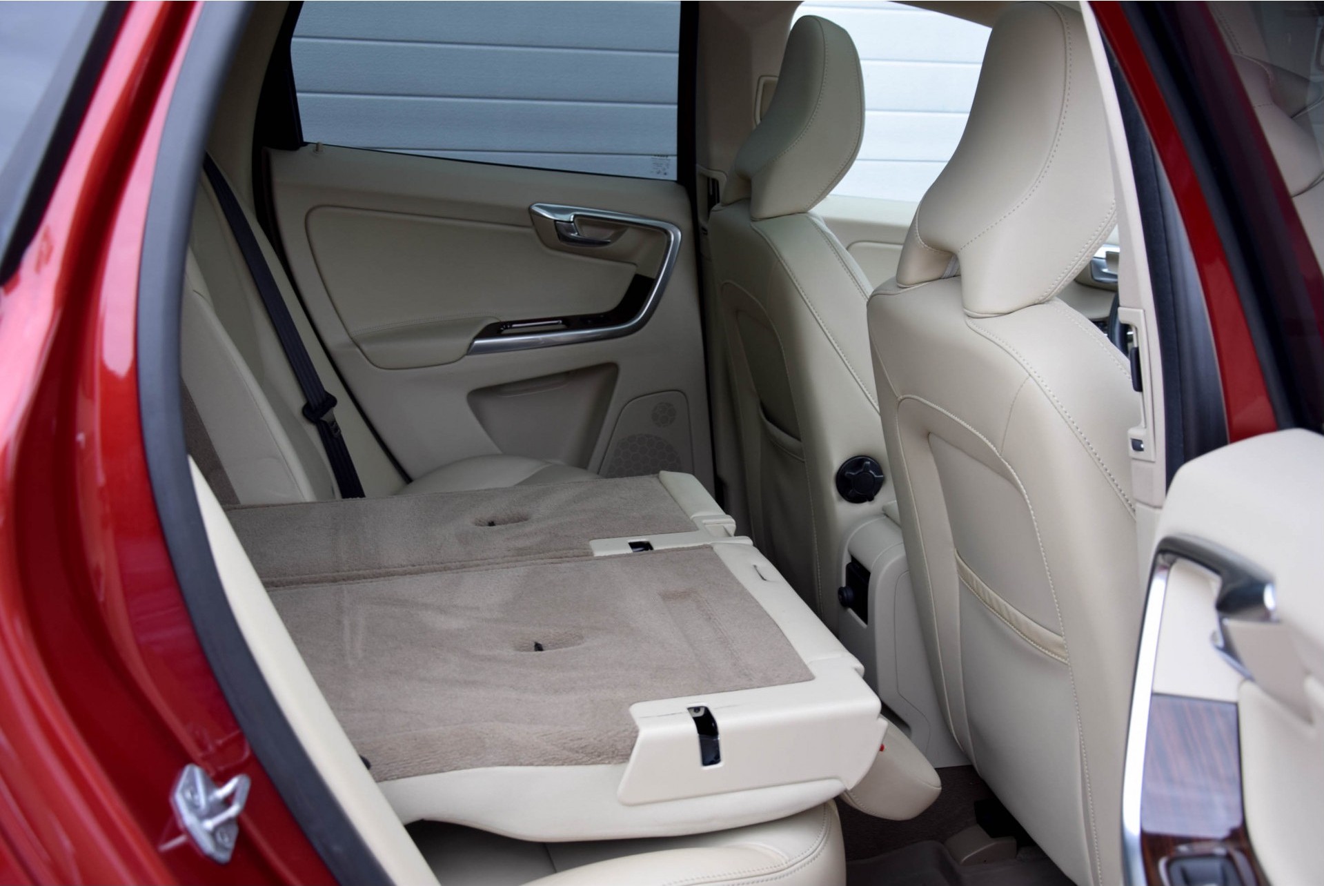 Volvo XC60 2.0 D4 FWD Summum LuxuryLine/BusinessPack/Intellisafe/Pano Aut8 Foto 5