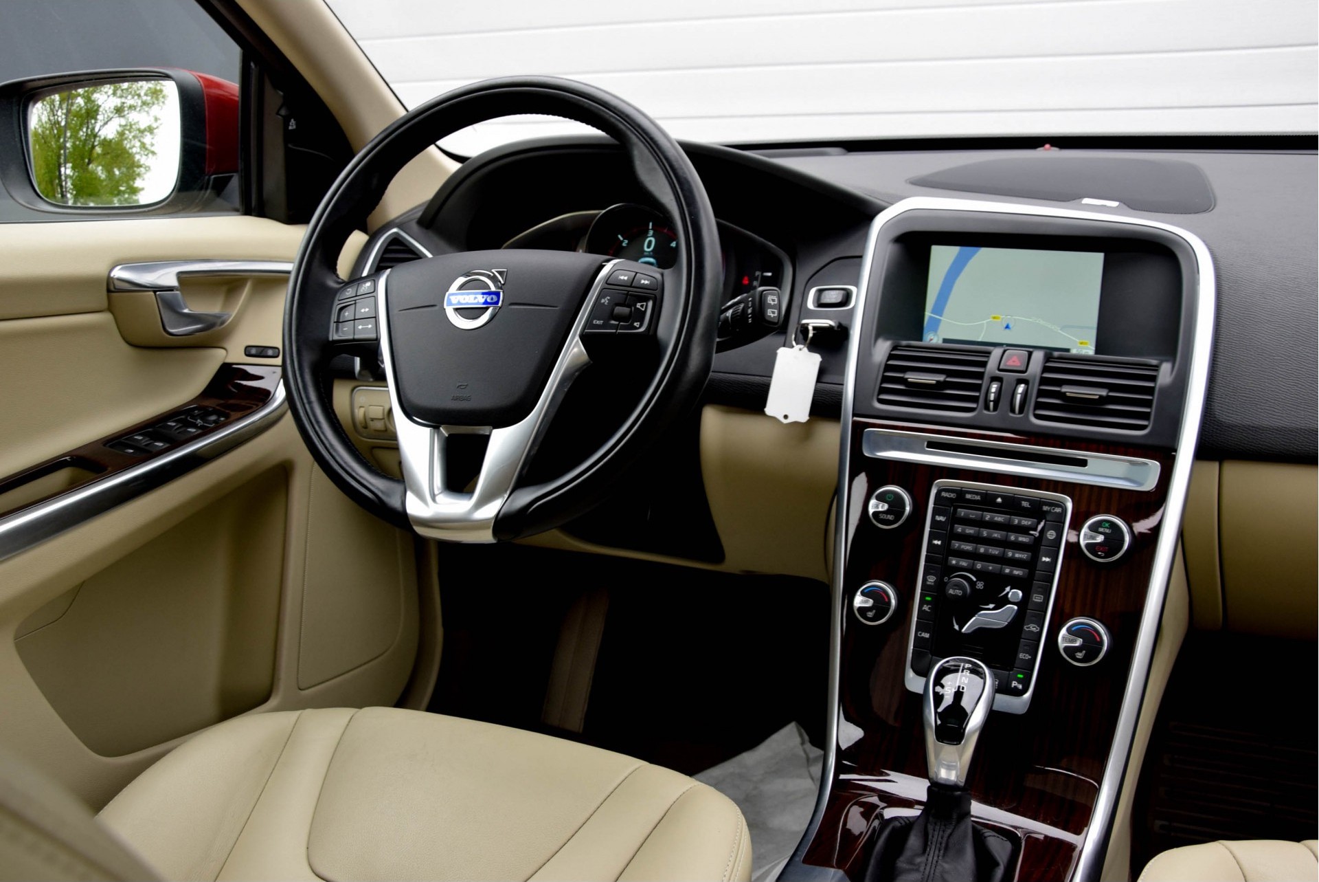 Volvo XC60 2.0 D4 FWD Summum LuxuryLine/BusinessPack/Intellisafe/Pano Aut8 Foto 6