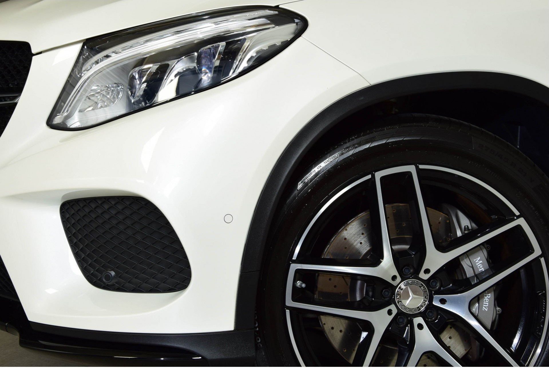 Mercedes-Benz GLE-Klasse Coupé 350d 4-Matic AMG Designo/Carbon/Distronic/Harman-Kardon/Massage/Keyless Aut9 Foto 23