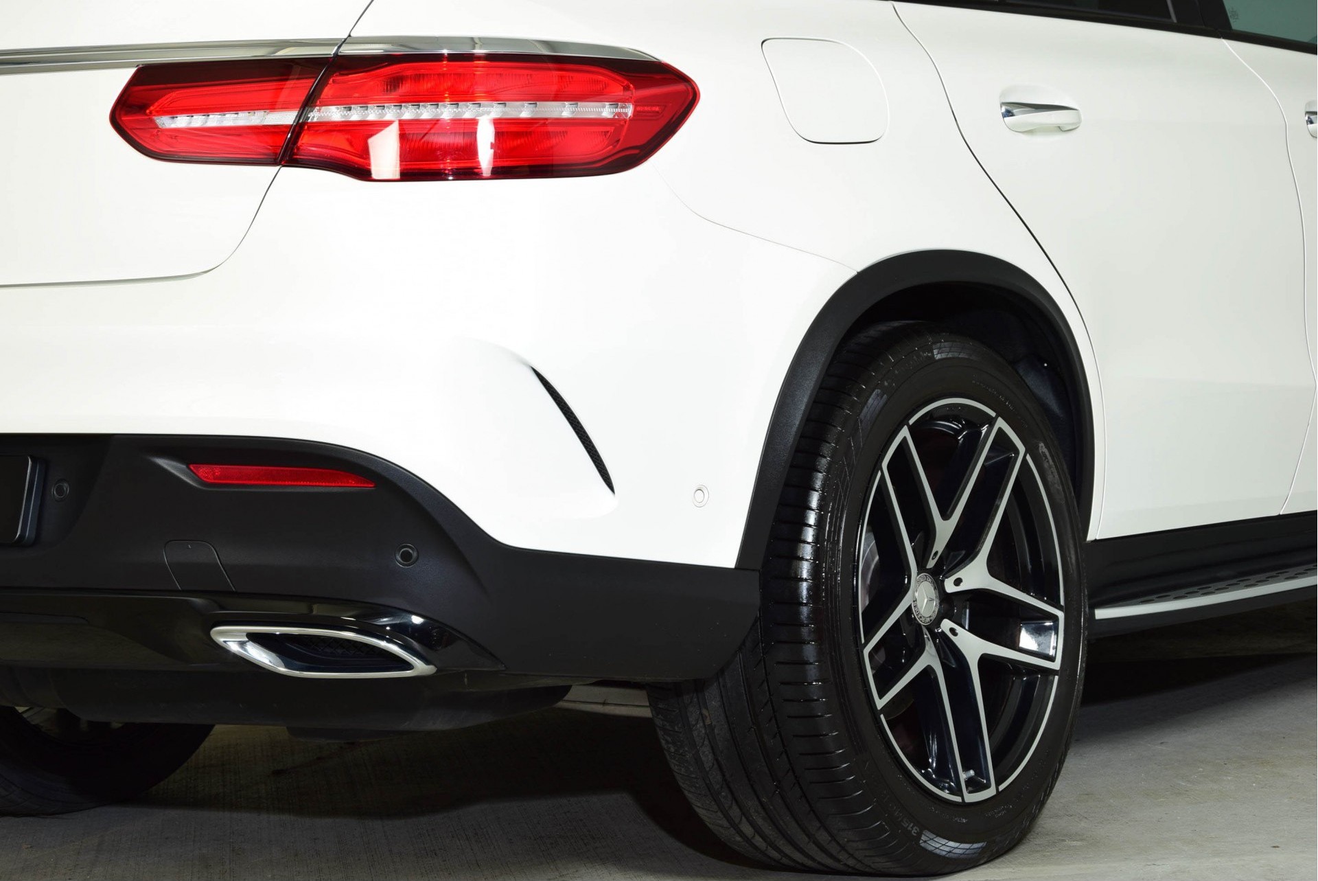 Mercedes-Benz GLE-Klasse Coupé 350d 4-Matic AMG Designo/Carbon/Distronic/Harman-Kardon/Massage/Keyless Aut9 Foto 27