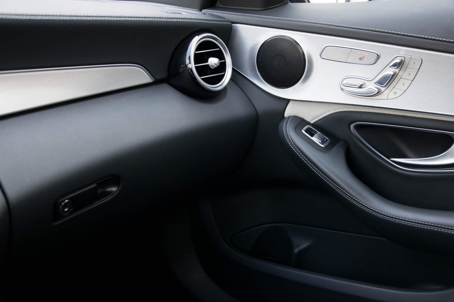 Mercedes-Benz C-Klasse 63 AMG S Pano/Night/Distronic/Keyless/Camera Aut7 Foto 17