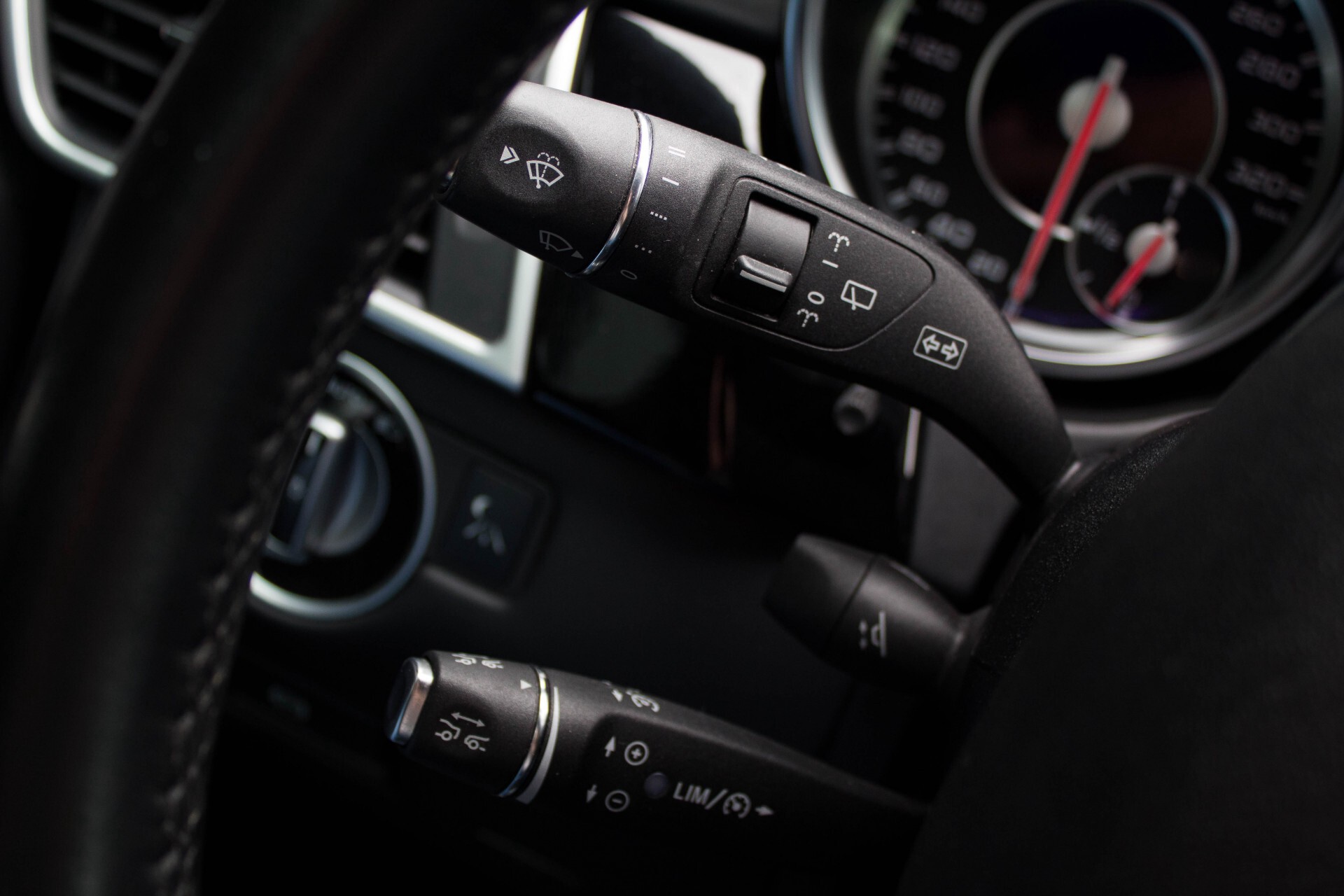 Mercedes-Benz M-Klasse 63 AMG 4-M Performance Designo Full Options Aut7 Foto 10