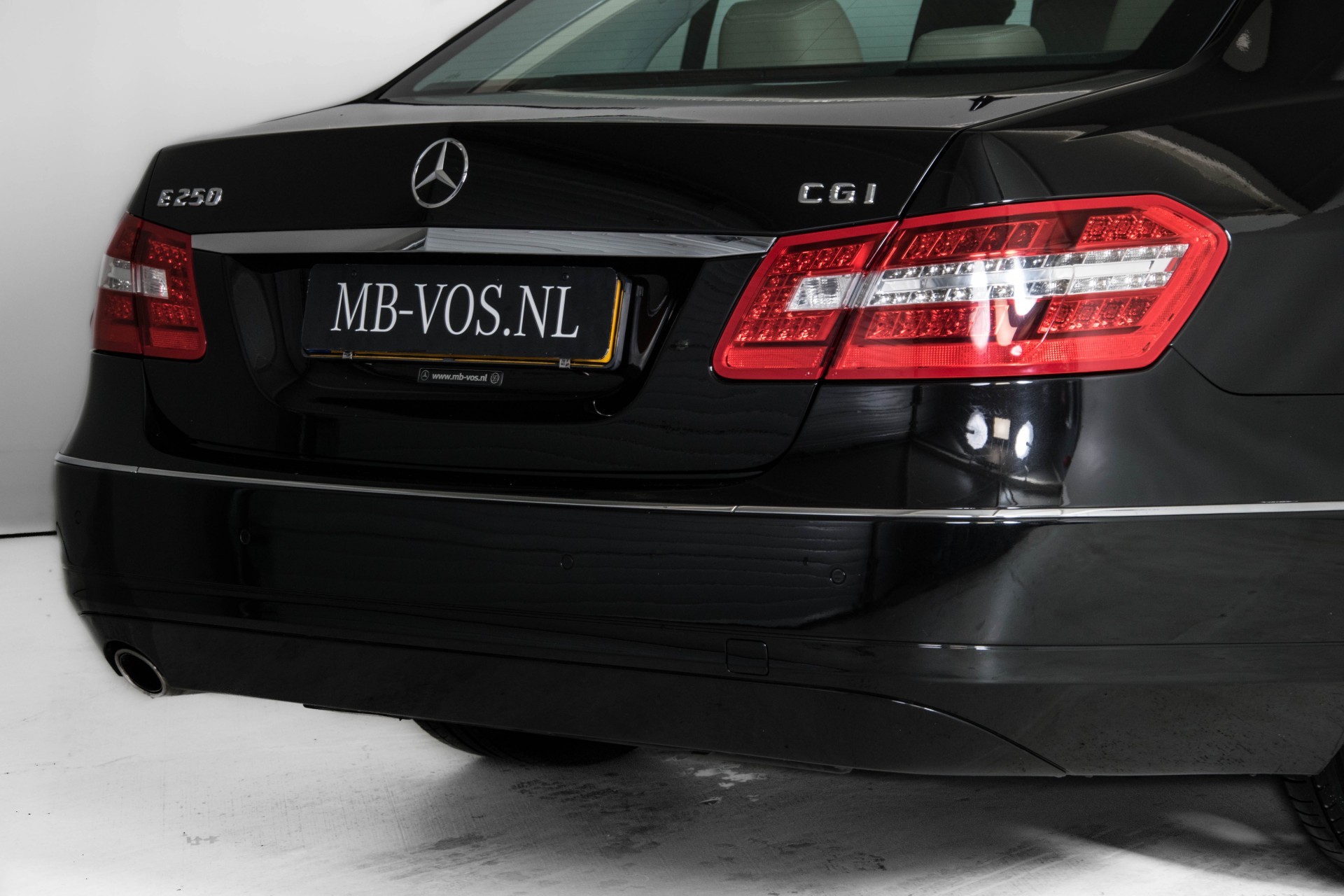 Mercedes-Benz E-Klasse 250 CGI Avantgarde Leder/Navigatie/IntelligentLight/PDC Aut5 Foto 5