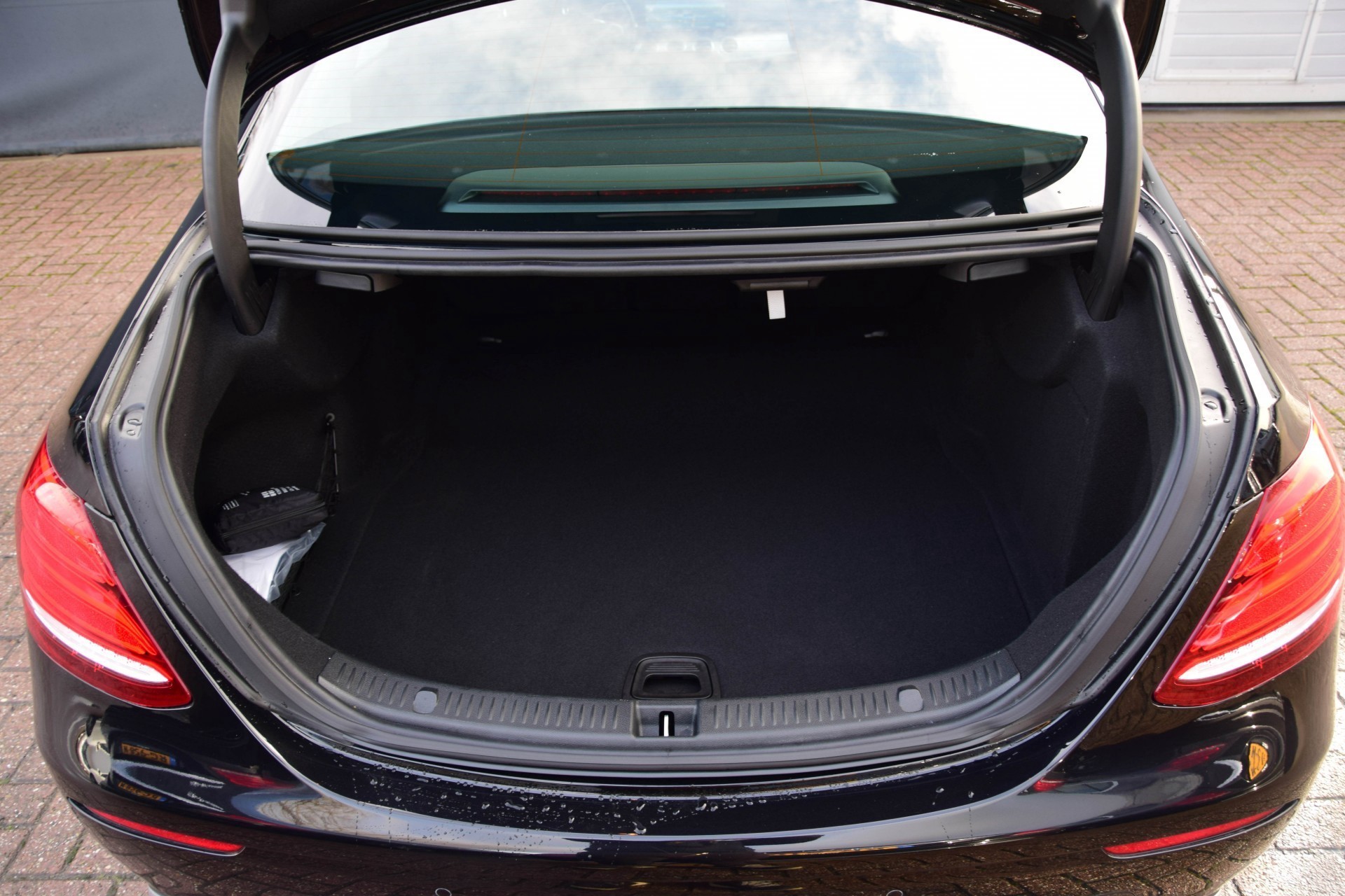 Mercedes-Benz E-Klasse 220d AVG Widescreen/Standkachel/HUD/Comand/ILS Aut9 Foto 15