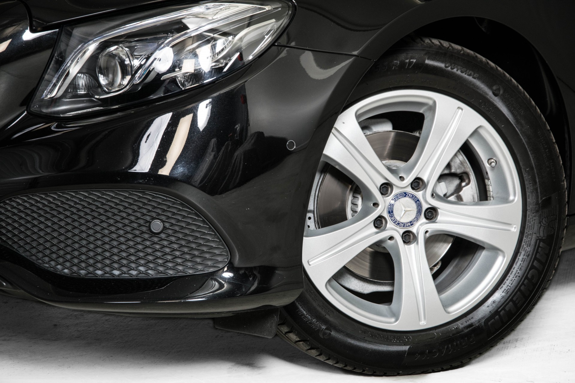 Mercedes-Benz E-Klasse 220d AVG Widescreen/Standkachel/HUD/Comand/ILS Aut9 Foto 16