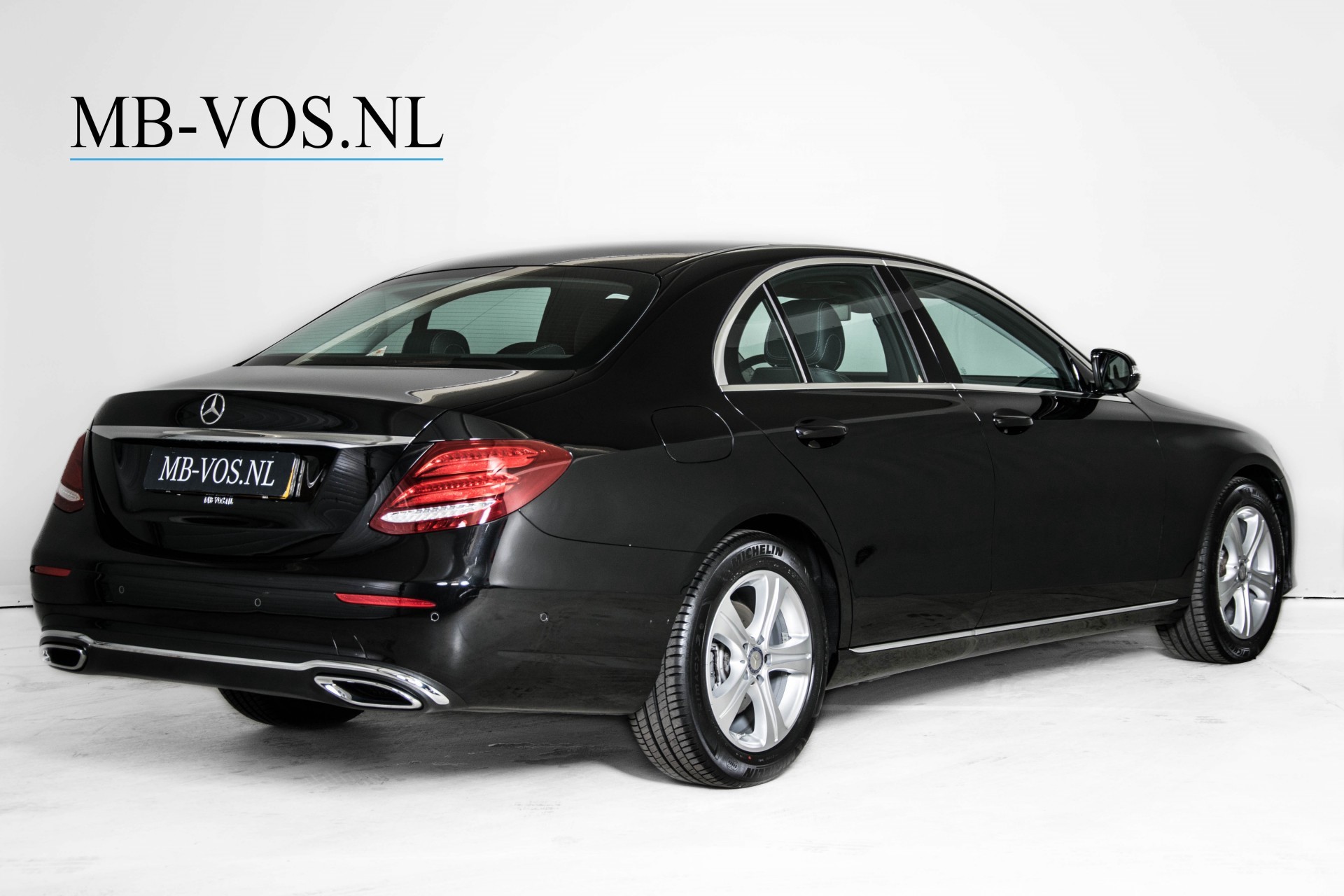 Mercedes-Benz E-Klasse 220d AVG Widescreen/Standkachel/HUD/Comand/ILS Aut9 Foto 2