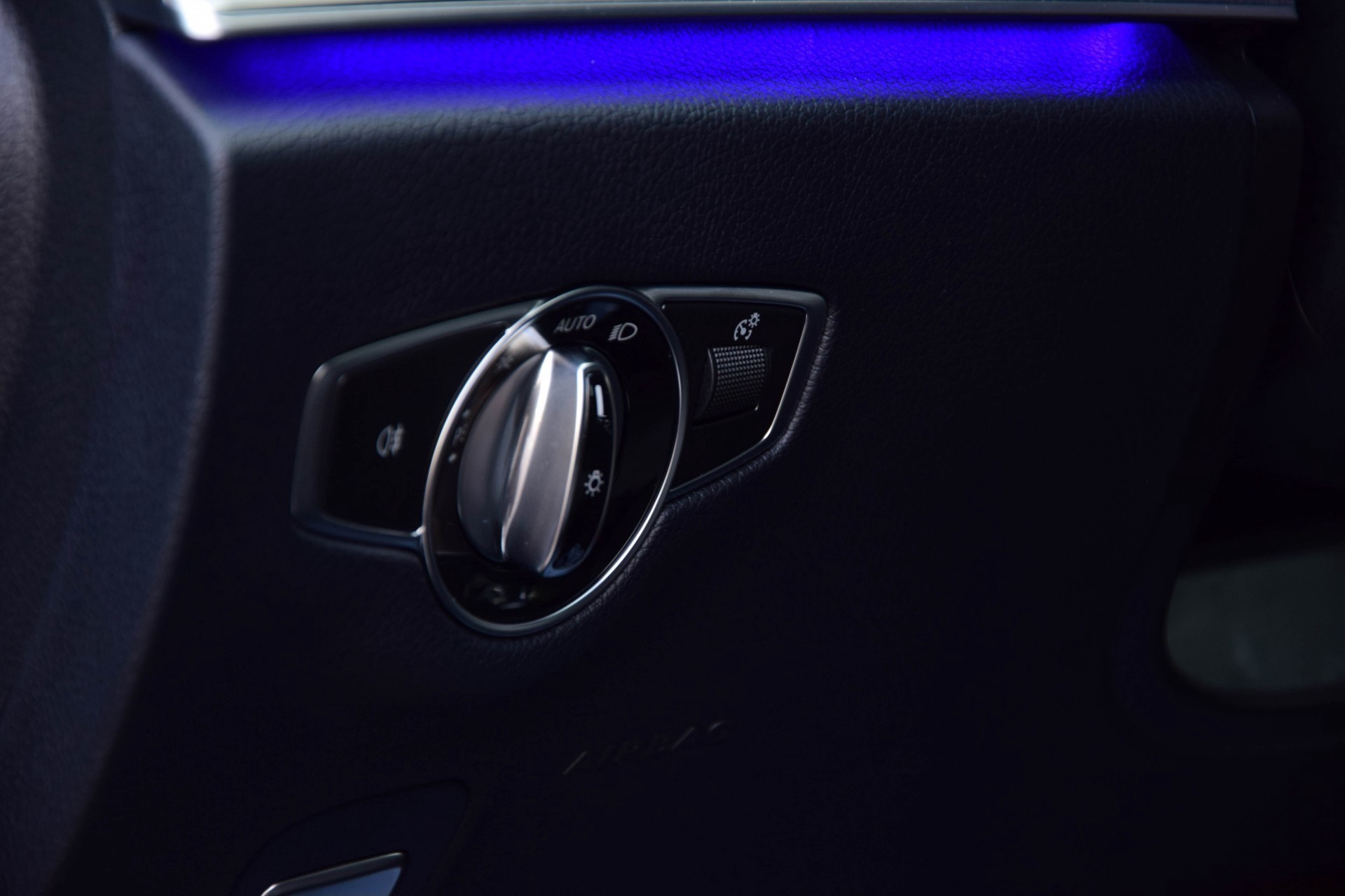 Mercedes-Benz E-Klasse 220d AVG Widescreen/Standkachel/HUD/Comand/ILS Aut9 Foto 8