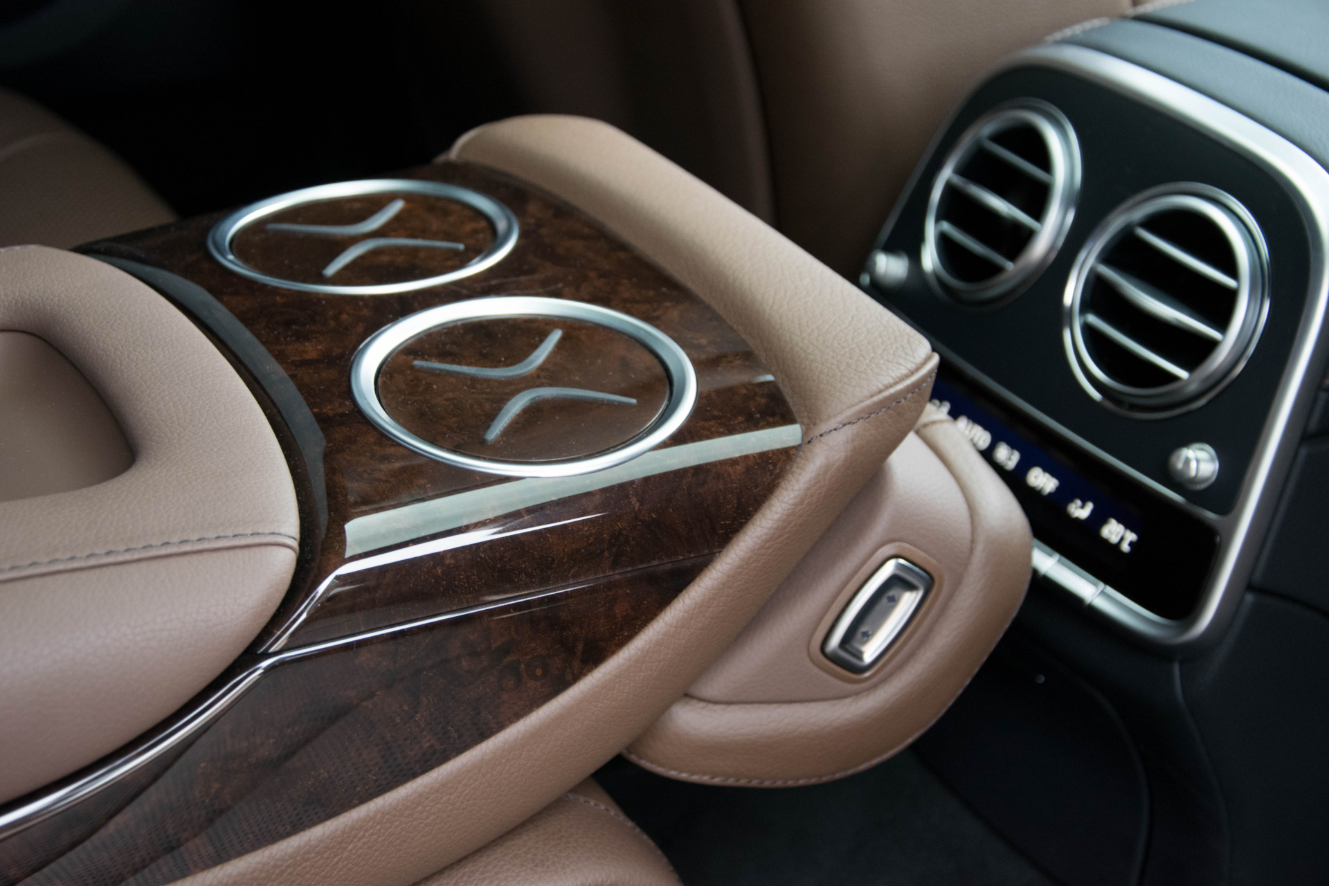 Mercedes-Benz S-Klasse 350d Facelift 63 AMG Panorama/Massage/Distronic/Keyless/Softclose Aut9 Foto 25