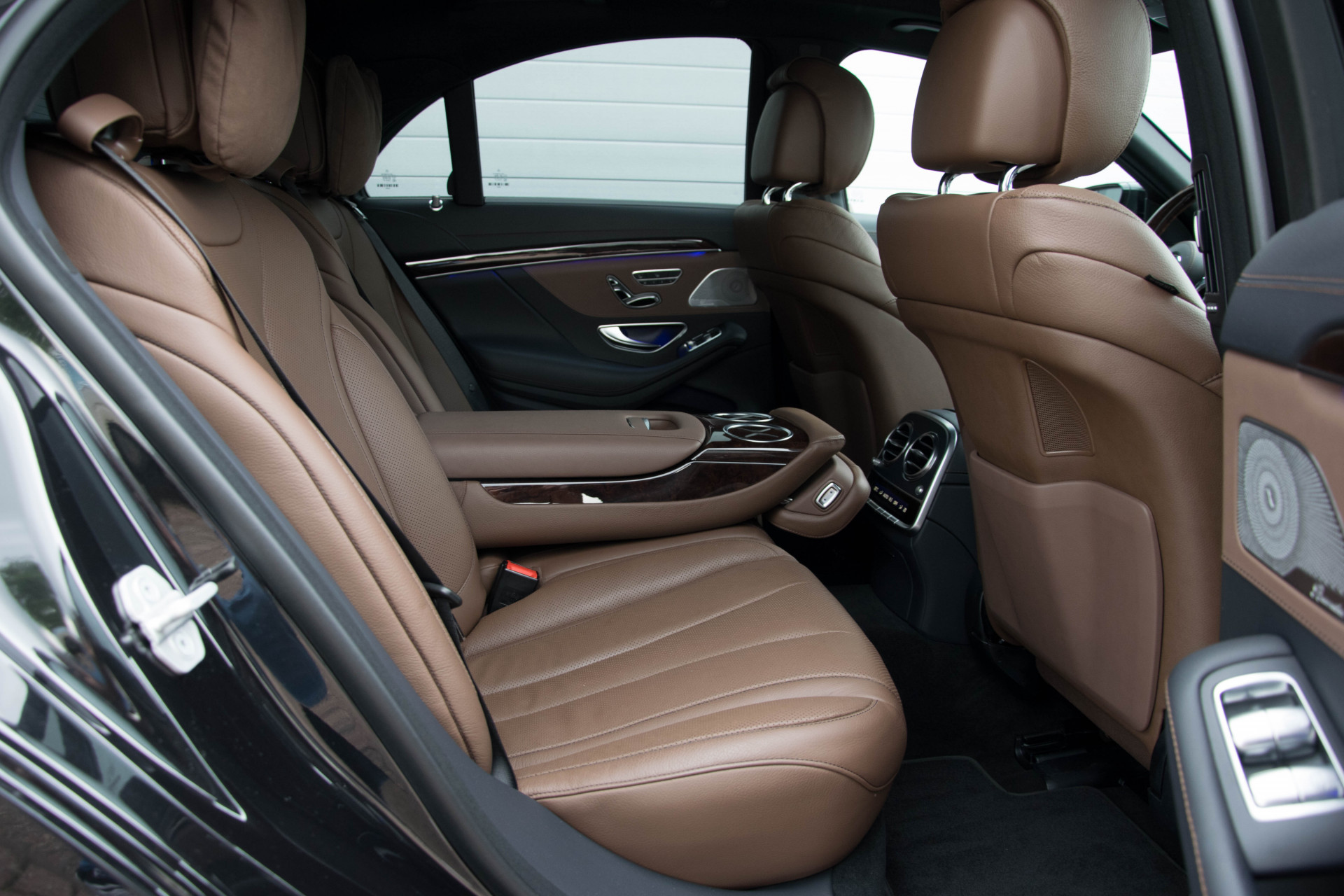 Mercedes-Benz S-Klasse 350d Facelift 63 AMG Panorama/Massage/Distronic/Keyless/Softclose Aut9 Foto 4