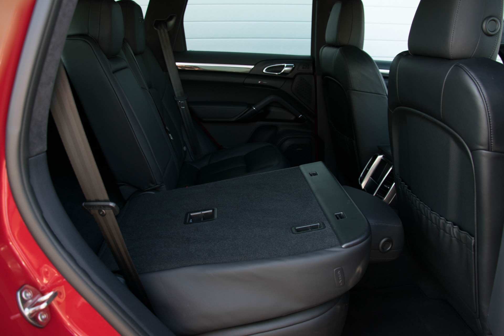 Porsche Cayenne 3.6 GTS Luchtvering/Pano/Keyless/Bose/Memory/Trekhaak Aut8 Foto 5