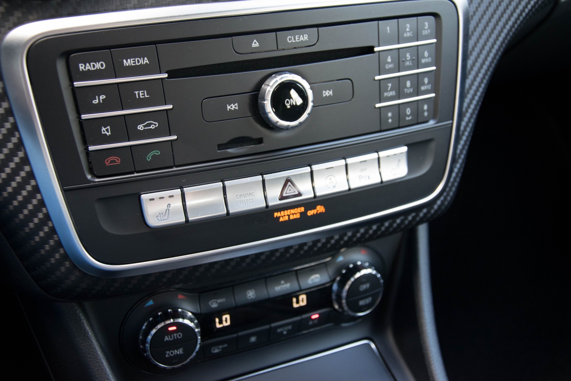 Mercedes-Benz A-Klasse 180 AMG Panoramadak/Camera/LED/Carplay Foto 14