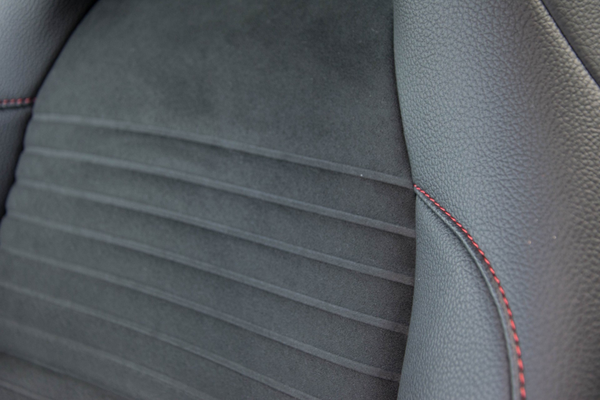 Mercedes-Benz A-Klasse 180 AMG Panoramadak/Camera/LED/Carplay Foto 20