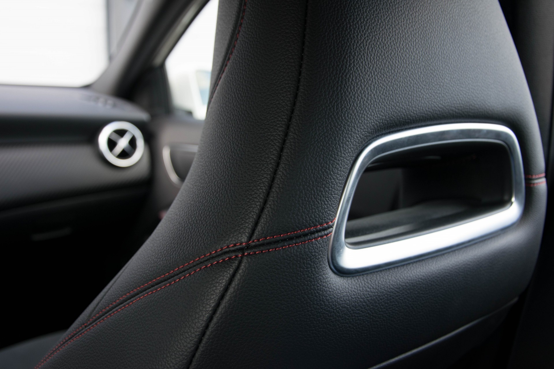 Mercedes-Benz A-Klasse 180 AMG Panoramadak/Camera/LED/Carplay Foto 24