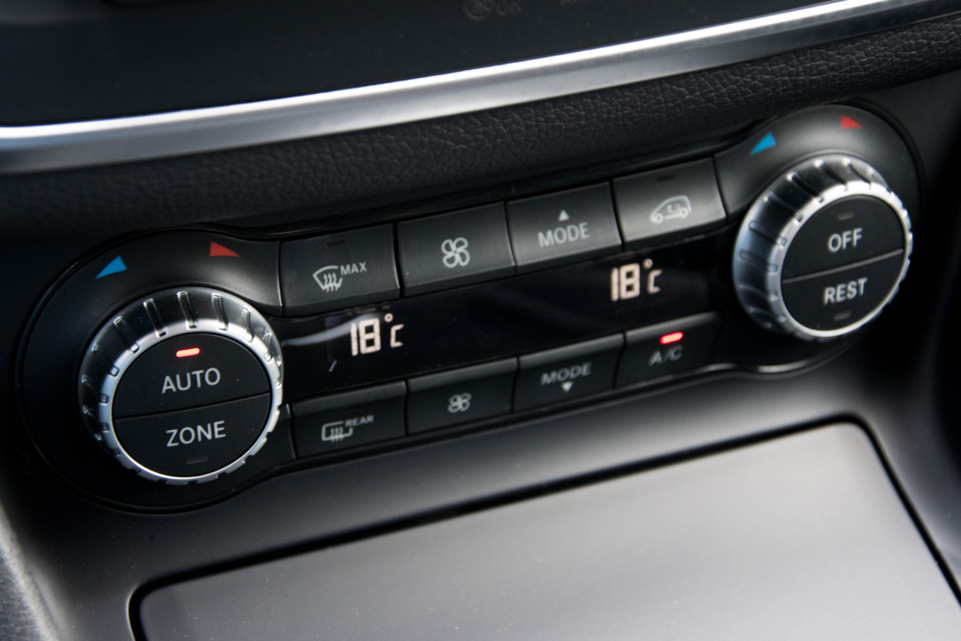 Mercedes-Benz CLA-Klasse 200 Cdi 4-M Urban Pano/Standkachel/Night/Camera/Xenon Aut7 Foto 13