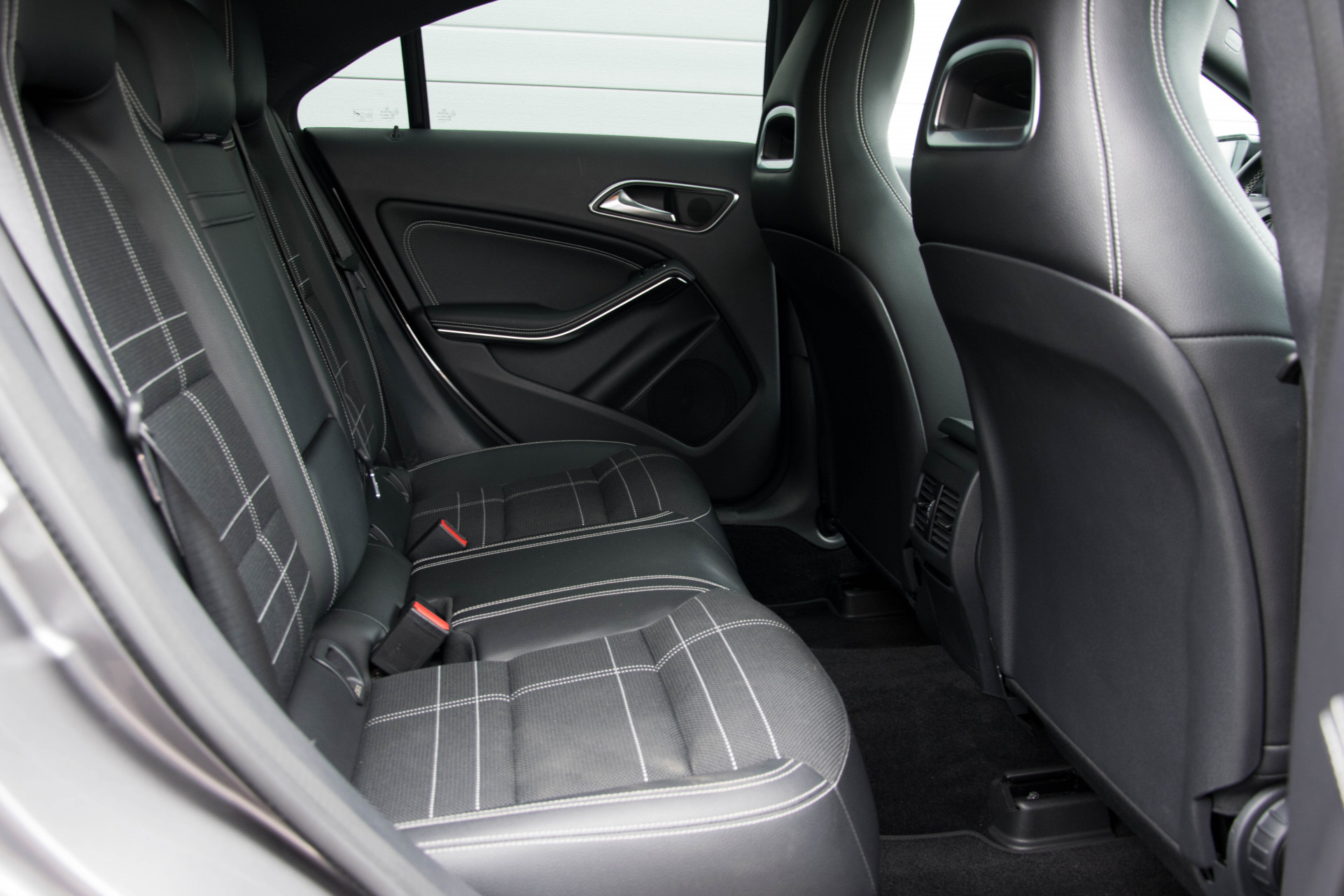 Mercedes-Benz CLA-Klasse 200 Cdi 4-M Urban Pano/Standkachel/Night/Camera/Xenon Aut7 Foto 4