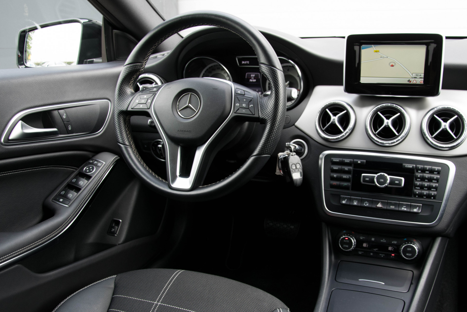 Mercedes-Benz CLA-Klasse 200 Cdi 4-M Urban Pano/Standkachel/Night/Camera/Xenon Aut7 Foto 6