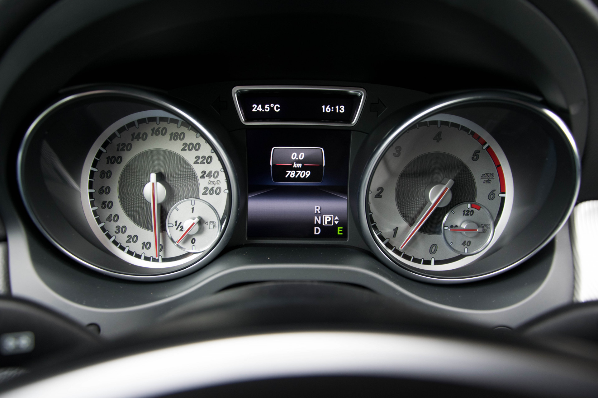 Mercedes-Benz CLA-Klasse 200 Cdi 4-M Urban Pano/Standkachel/Night/Camera/Xenon Aut7 Foto 9