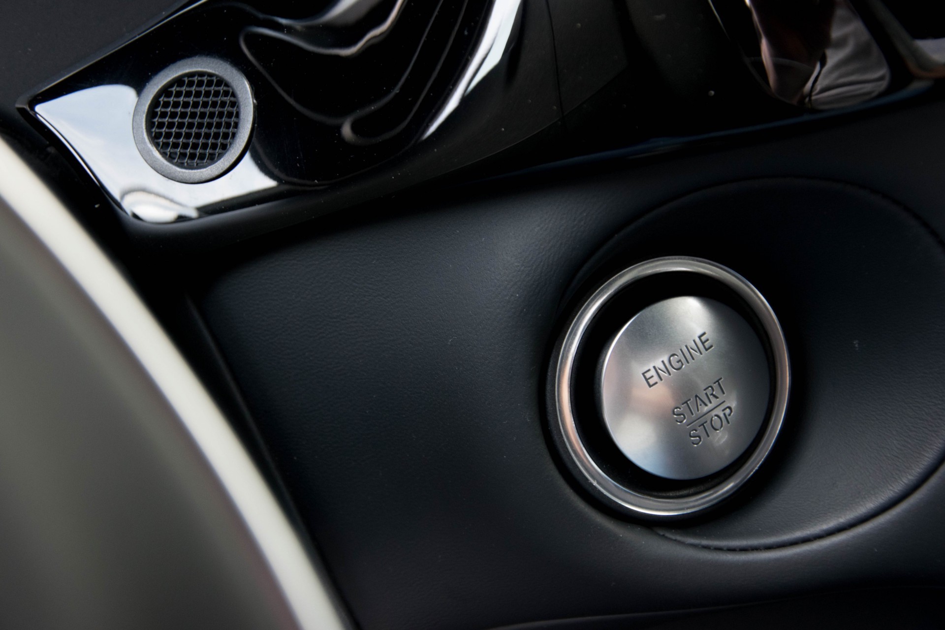 Mercedes-Benz CLS-Klasse 63 AMG 4-M Black Edition Exclusive/Keyless/Distronic Aut7 Foto 12