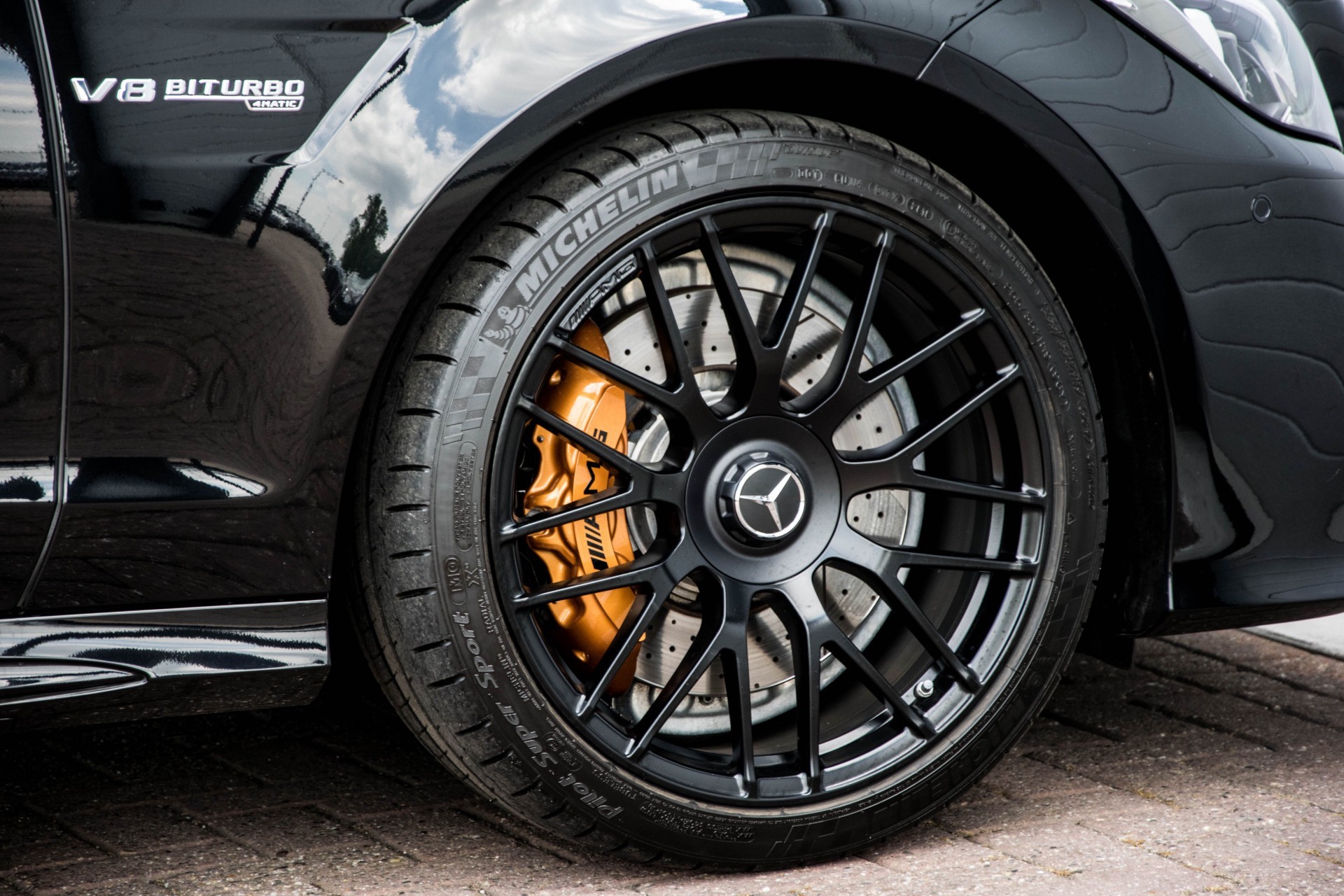 Mercedes-Benz CLS-Klasse 63 AMG 4-M Black Edition Exclusive/Keyless/Distronic Aut7 Foto 33