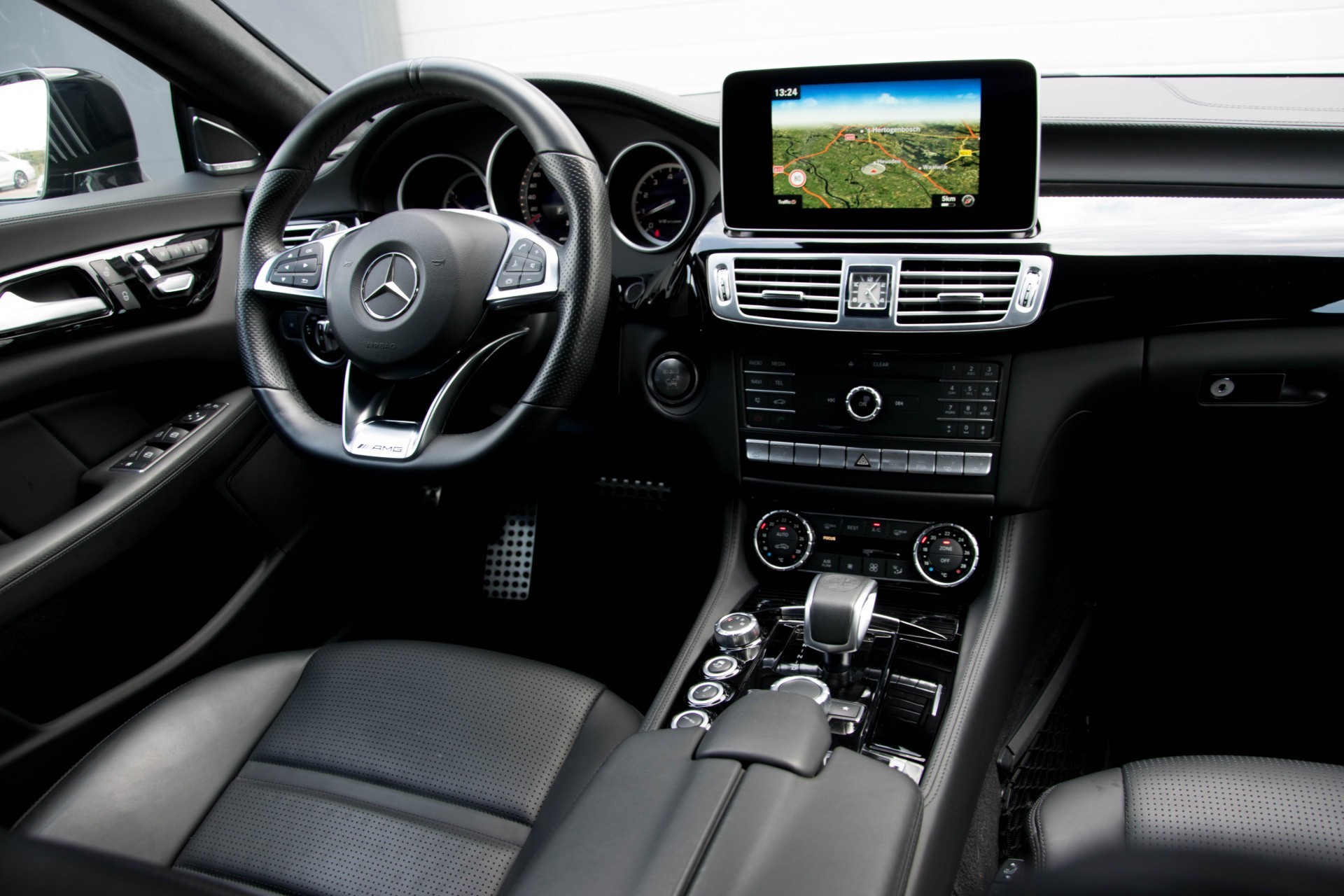 Mercedes-Benz CLS-Klasse 63 AMG 4-M Black Edition Exclusive/Keyless/Distronic Aut7 Foto 5
